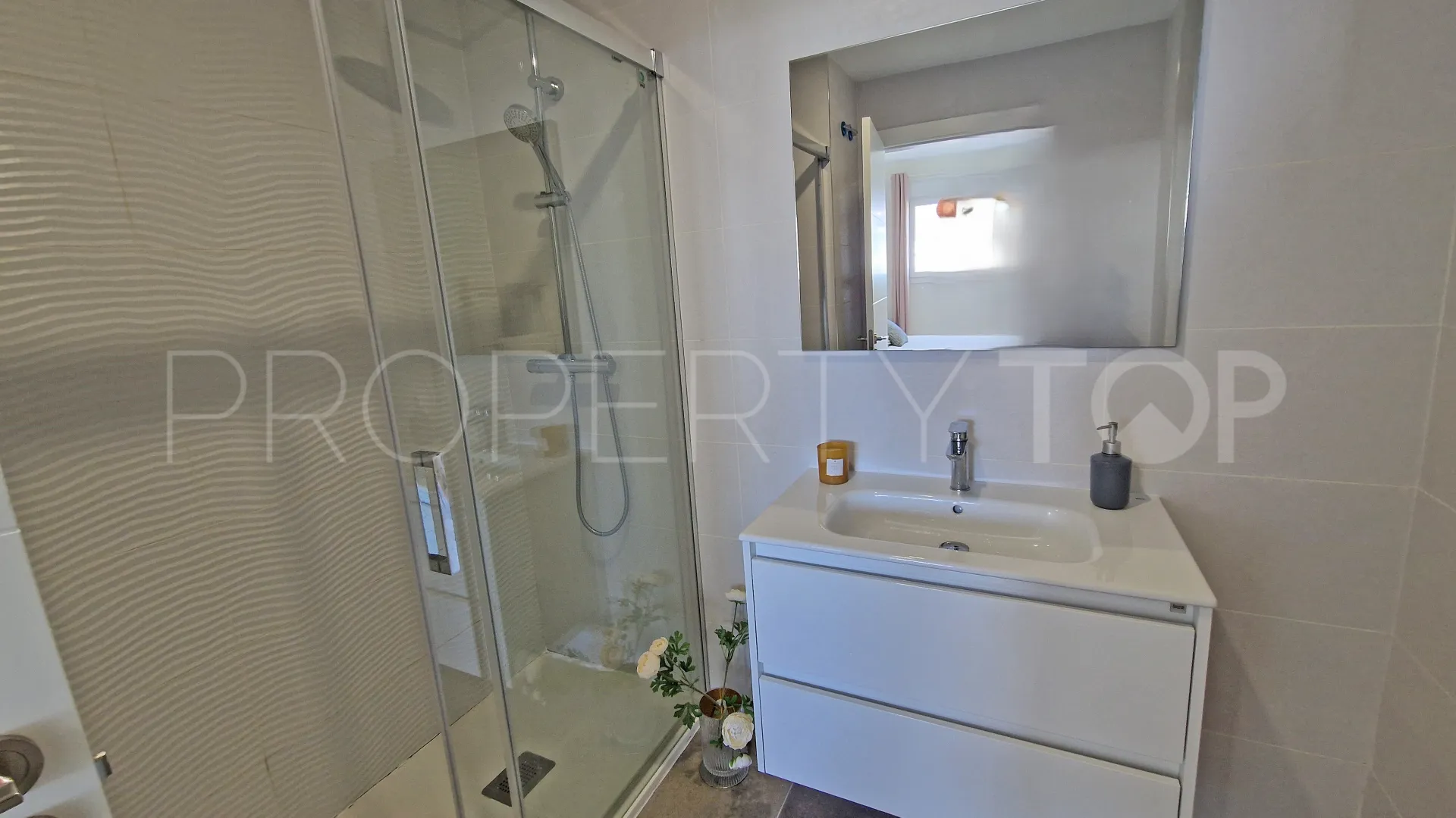 Don Pedro, apartamento en venta con 3 dormitorios