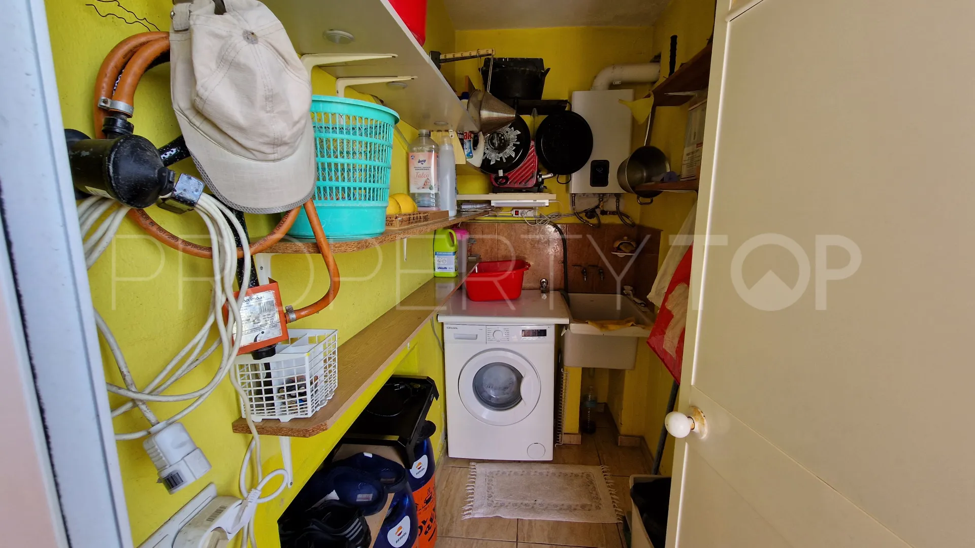 Apartamento de 3 dormitorios en venta en Estepona Oeste
