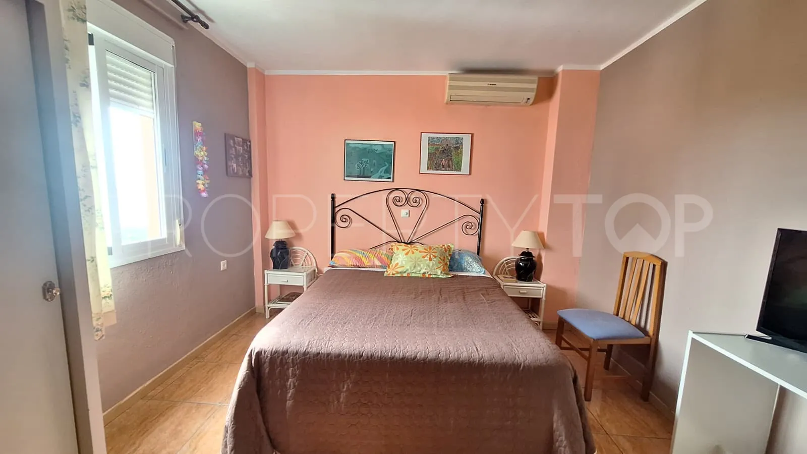 Apartamento de 3 dormitorios en venta en Estepona Oeste