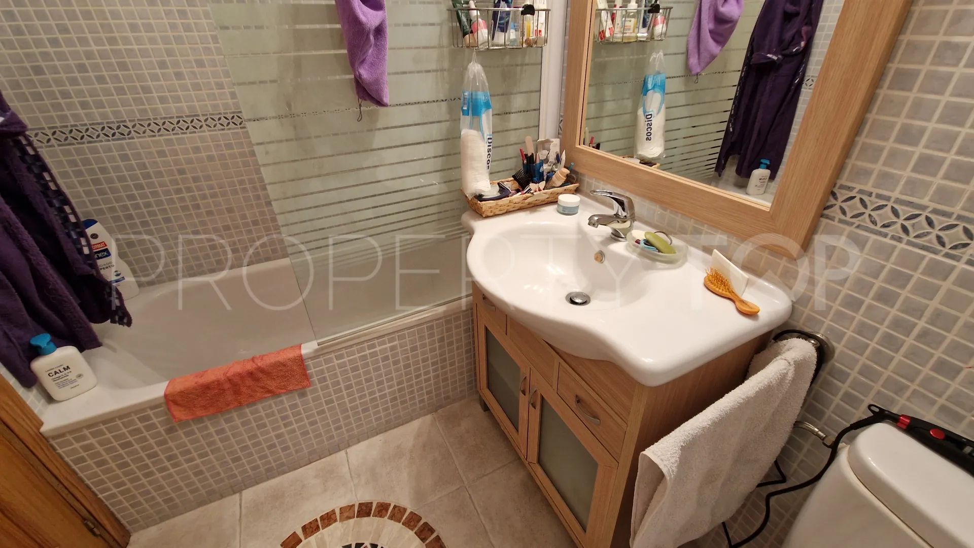 Apartamento de 3 dormitorios en venta en Estepona Oeste