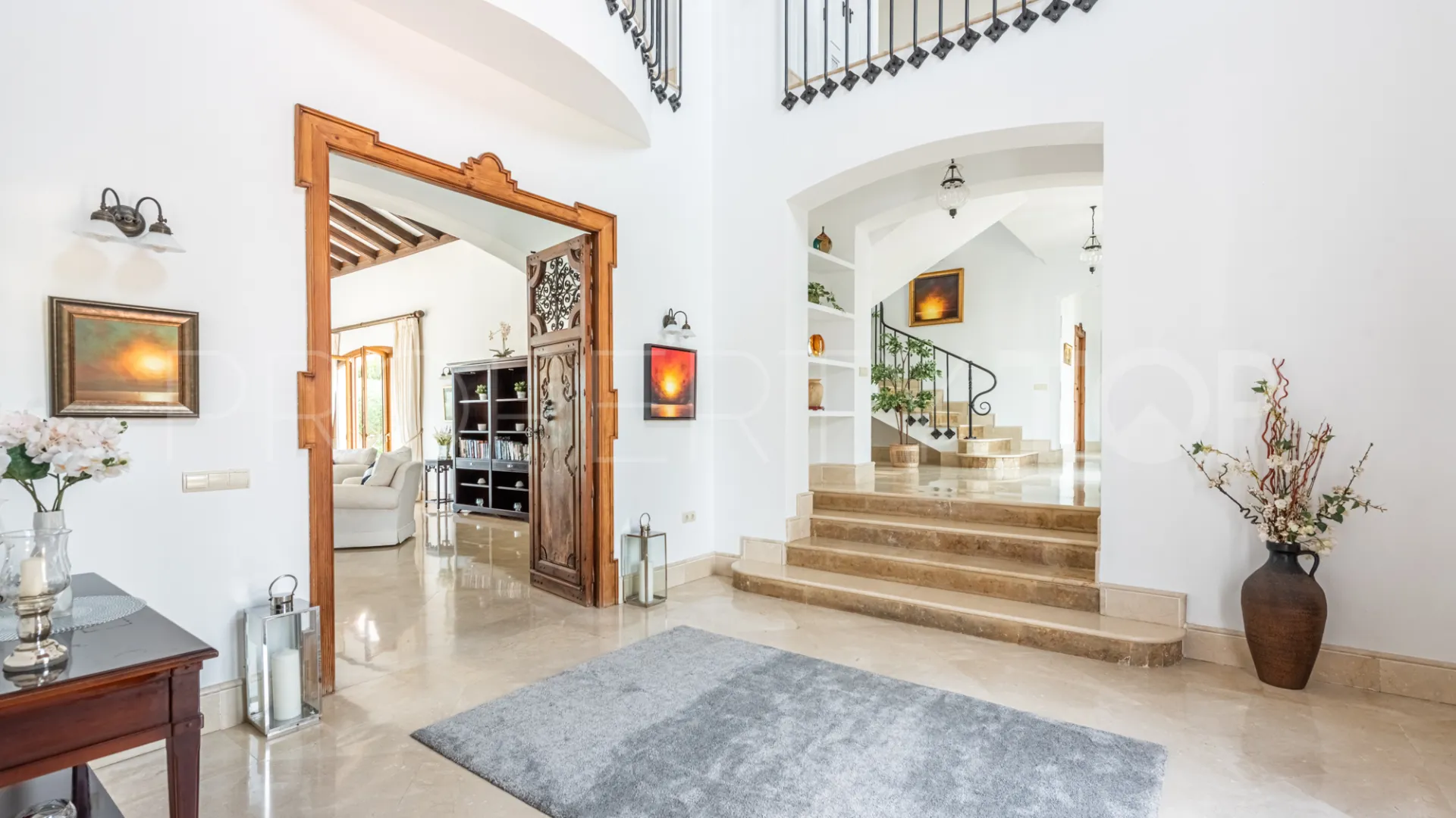 Se vende villa con 7 dormitorios en Zona F