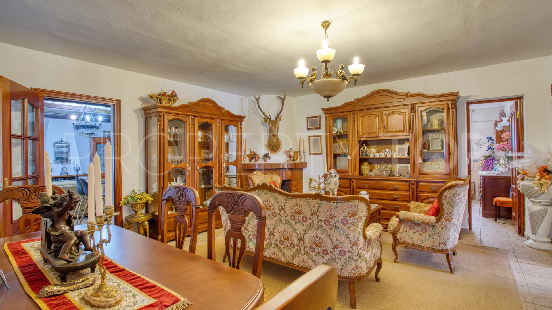 Finca en venta de 3 dormitorios en San Martin del Tesorillo