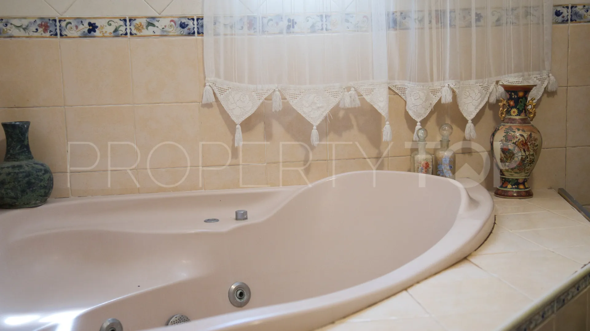 Finca en venta de 3 dormitorios en San Martin del Tesorillo