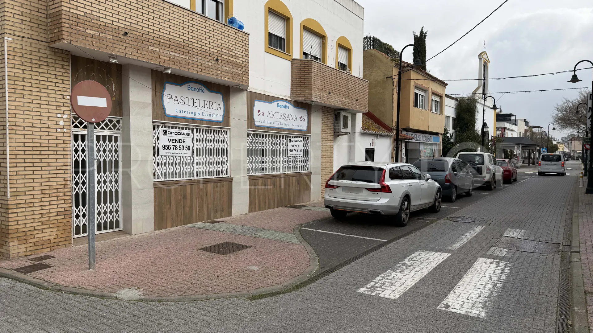 Palmones commercial premises for sale
