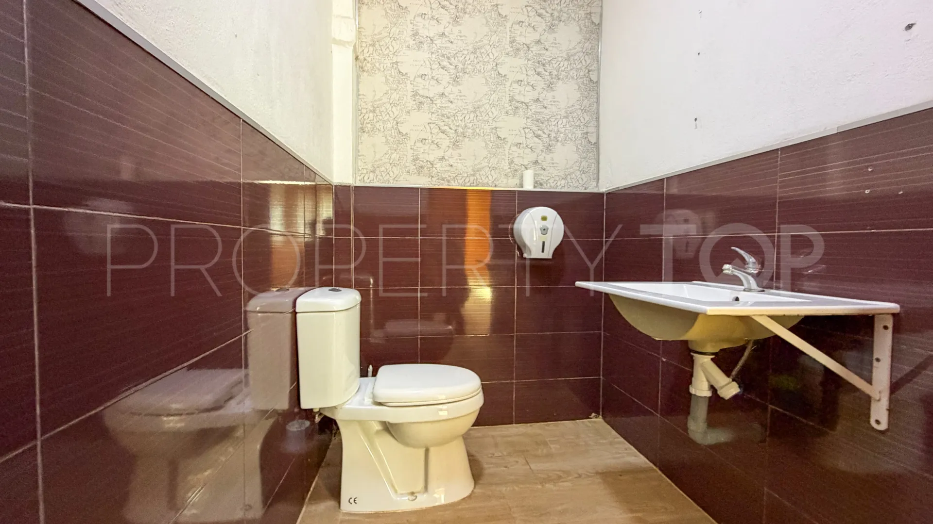 Palmones commercial premises for sale