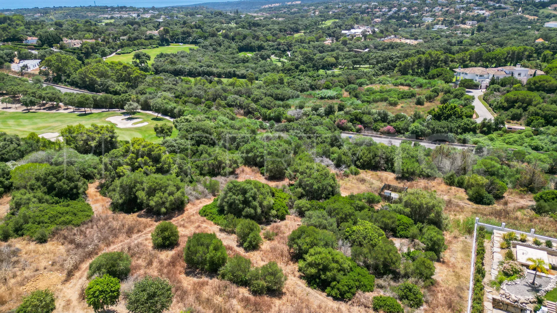 For sale plot in Zona L