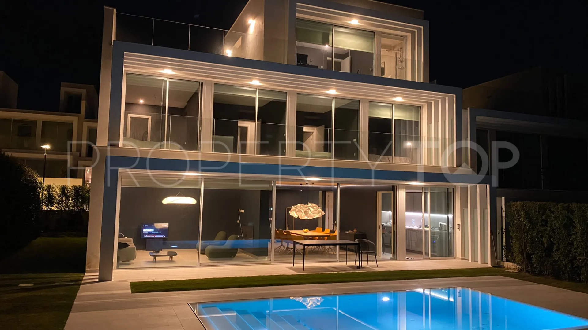 5 bedrooms semi detached villa in La Finca for sale