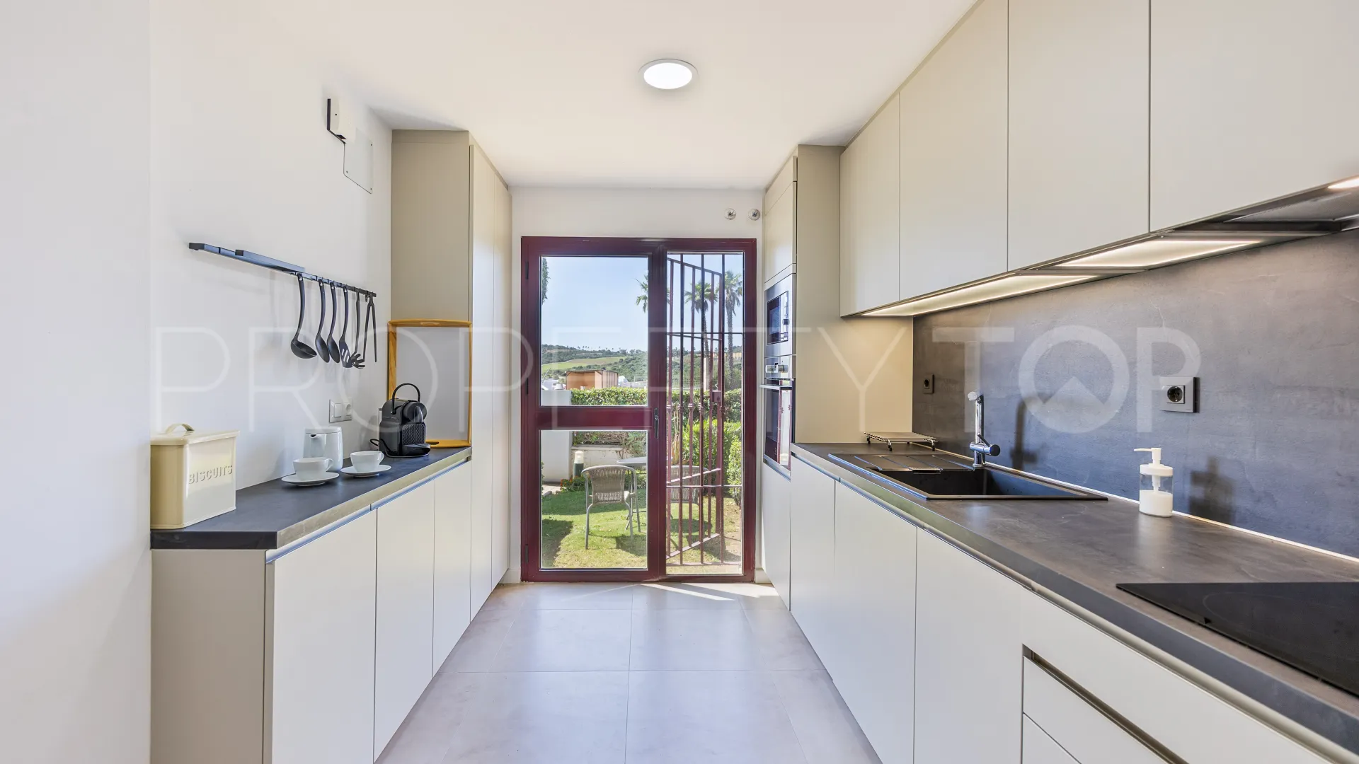 For sale Alcaidesa Golf 2 bedrooms town house