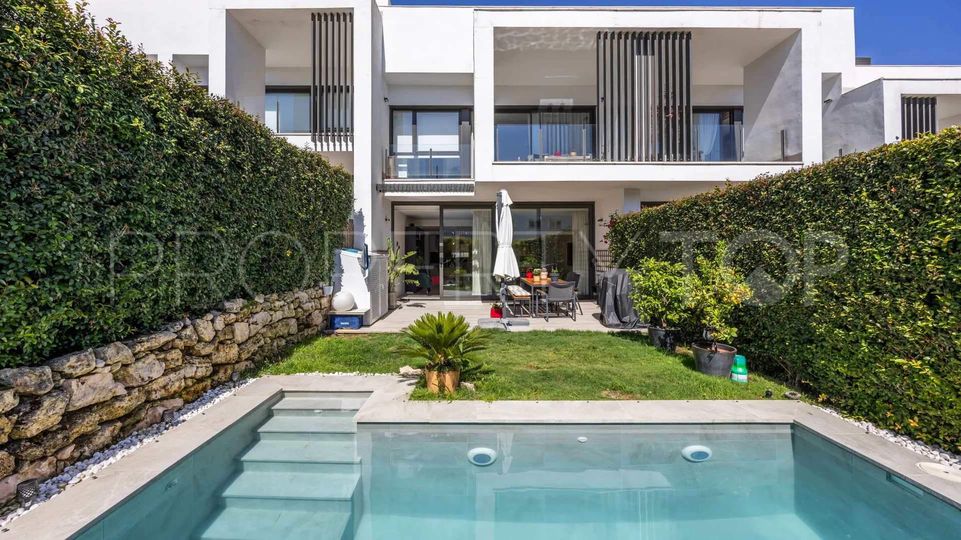 3 bedrooms town house in San Roque Club for sale