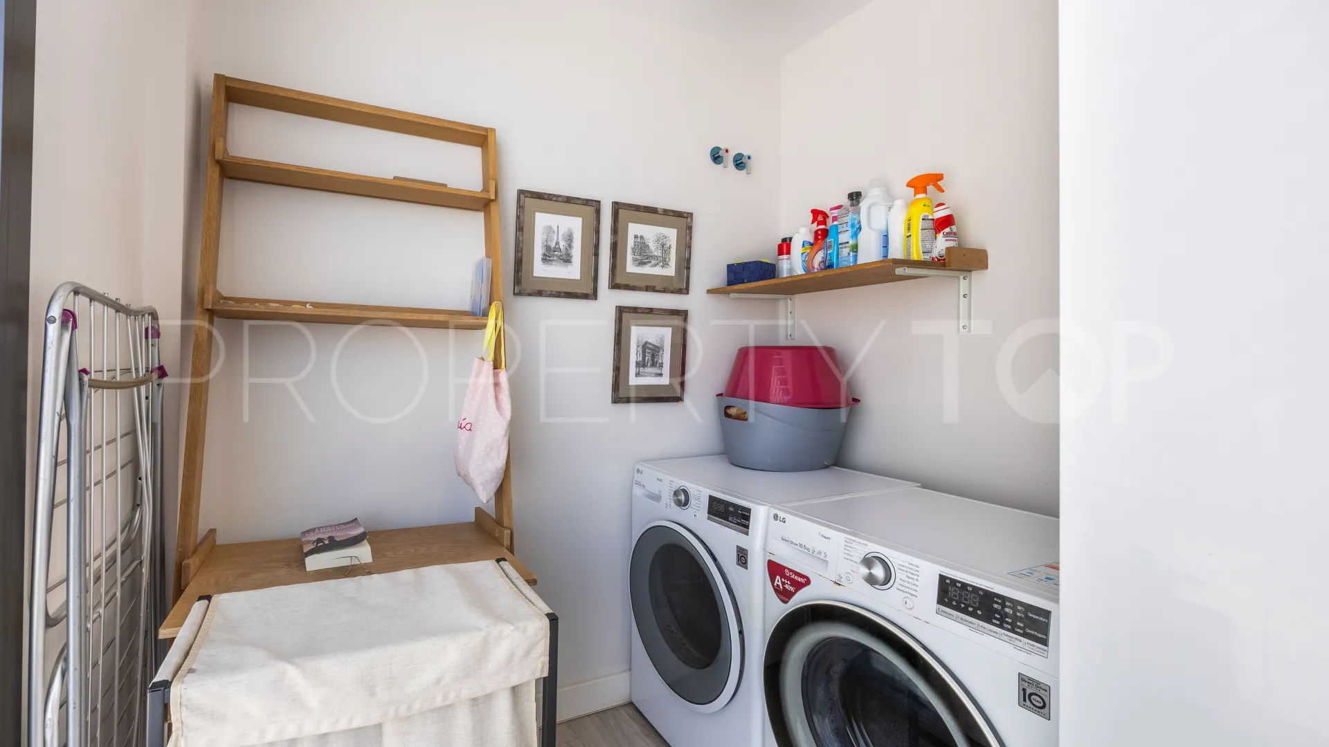 3 bedrooms town house in San Roque Club for sale