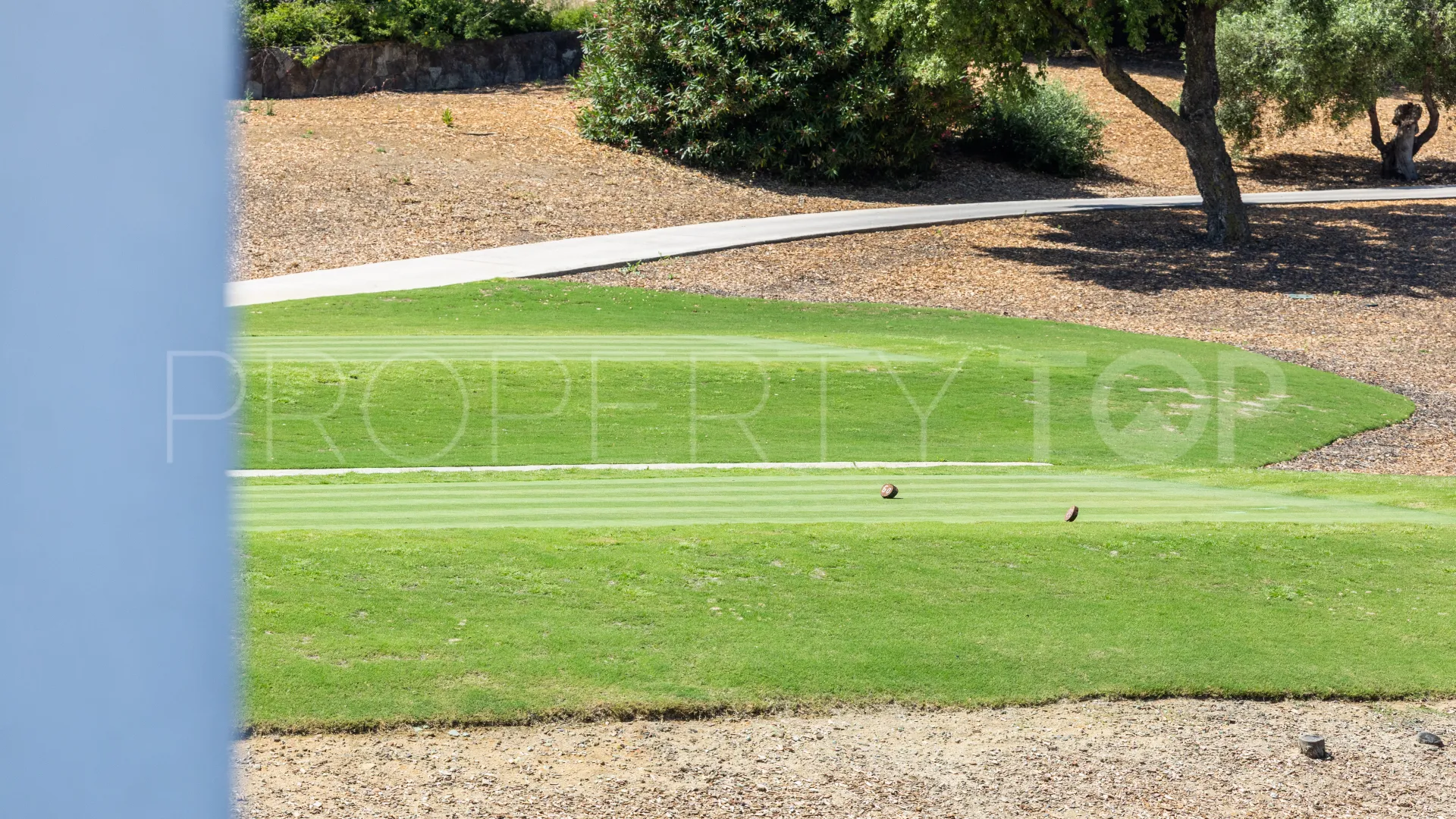 3 bedrooms town house in San Roque Club for sale