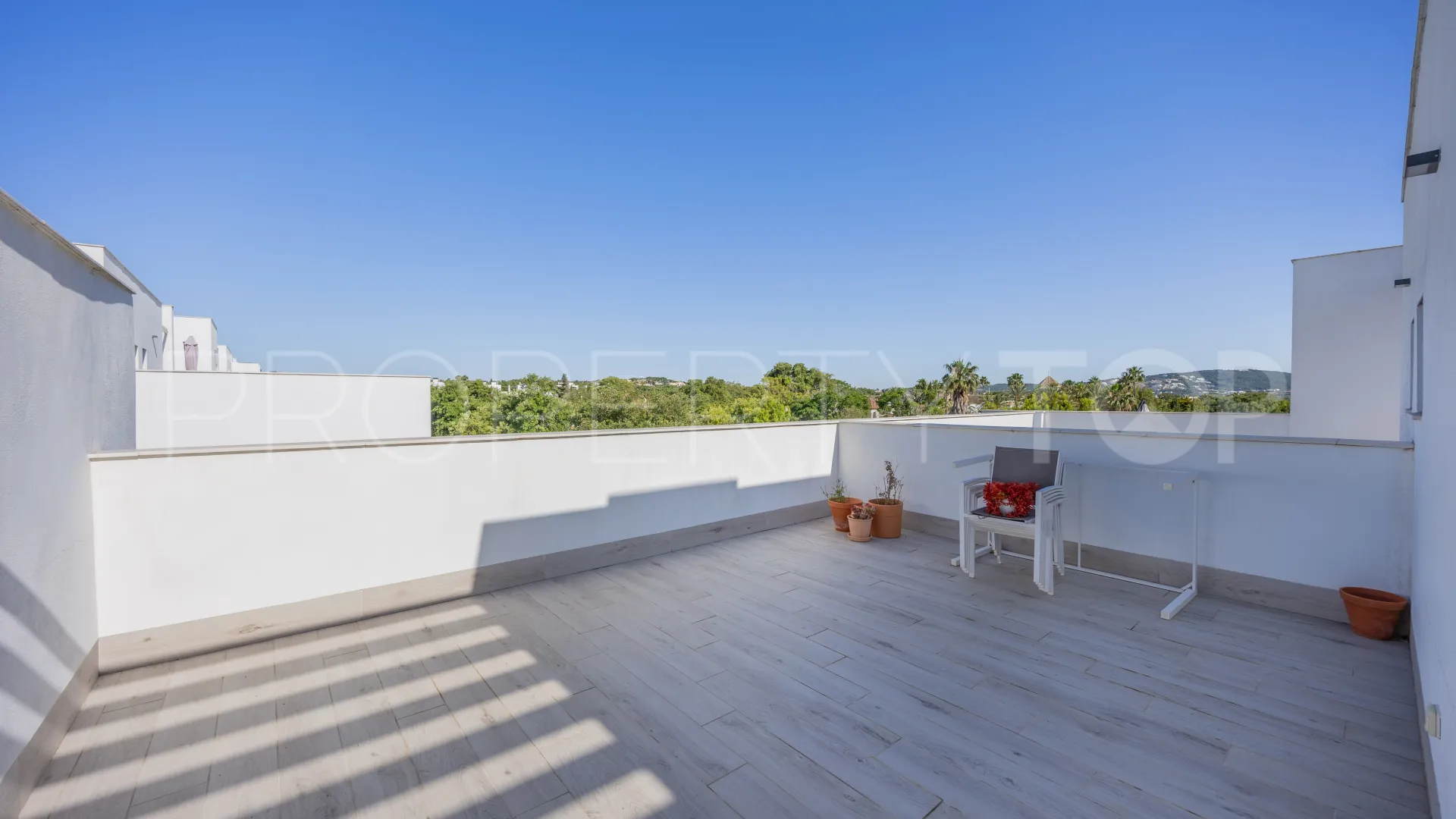 3 bedrooms town house in San Roque Club for sale