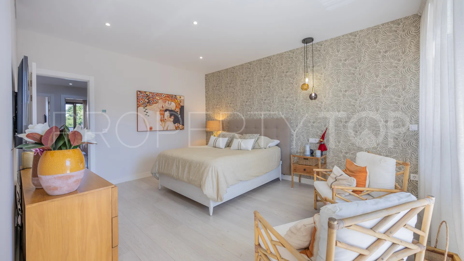 3 bedrooms town house in San Roque Club for sale