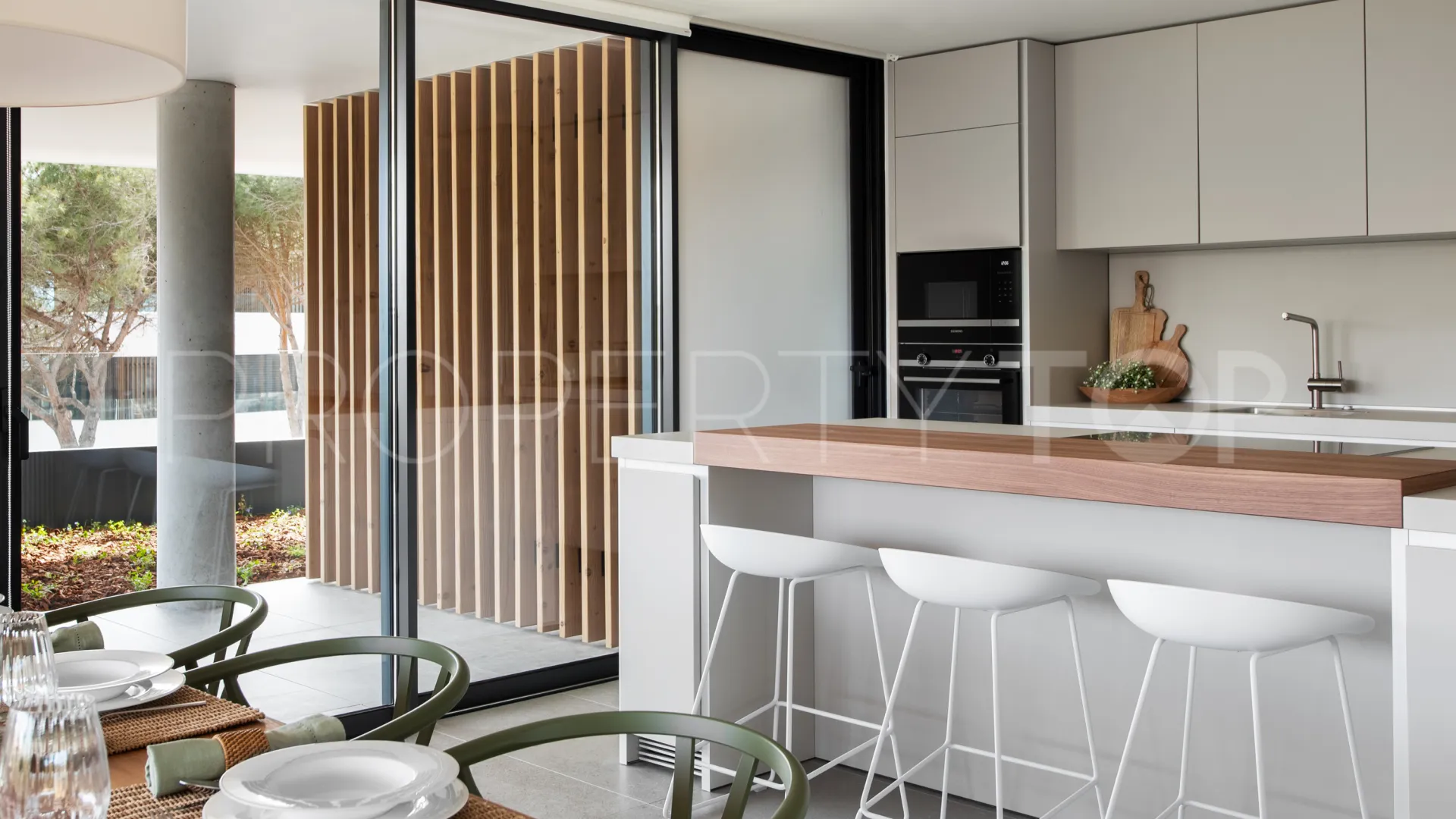 Se vende apartamento con 2 dormitorios en Village Verde