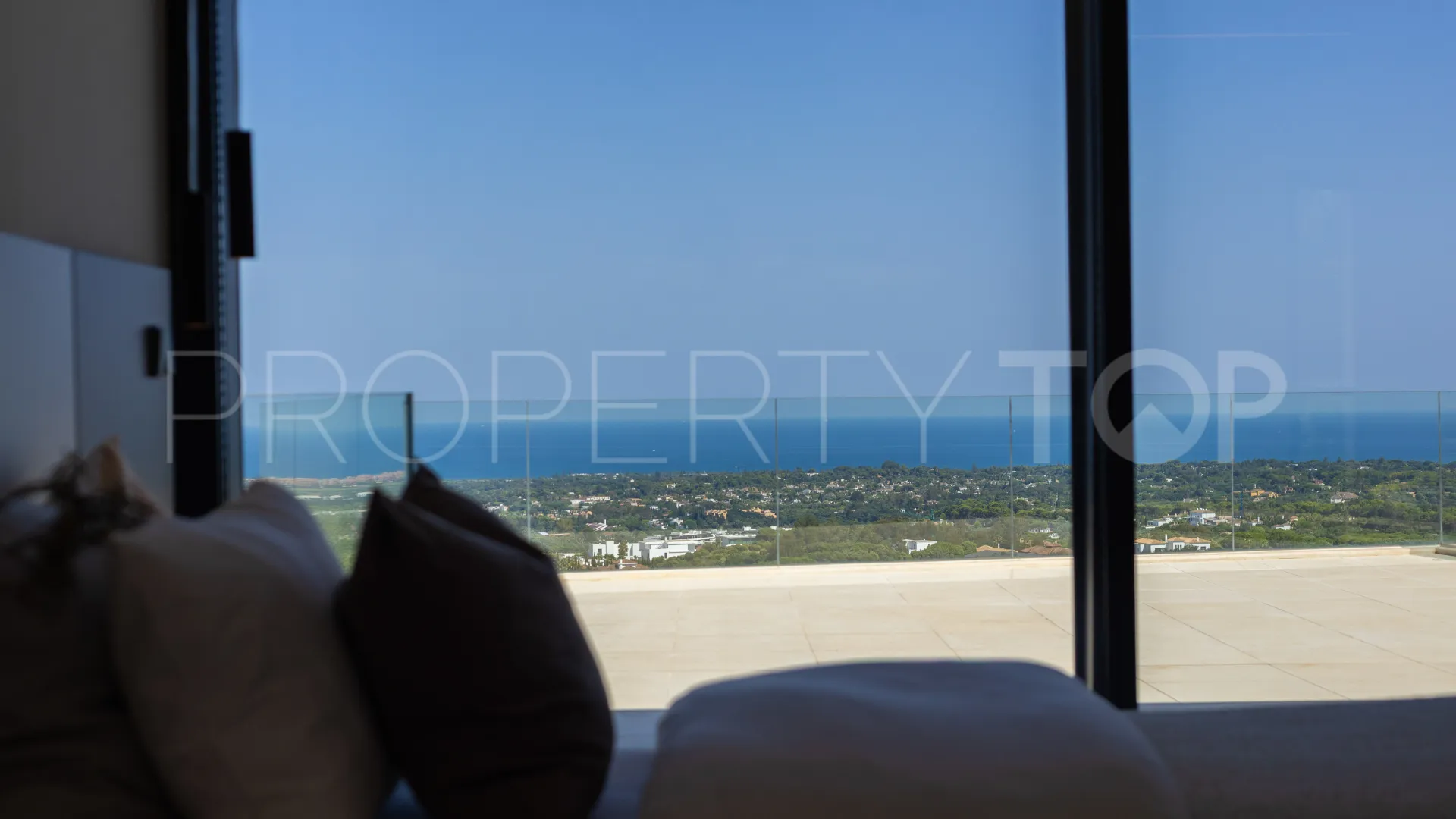 For sale Zona M villa with 5 bedrooms