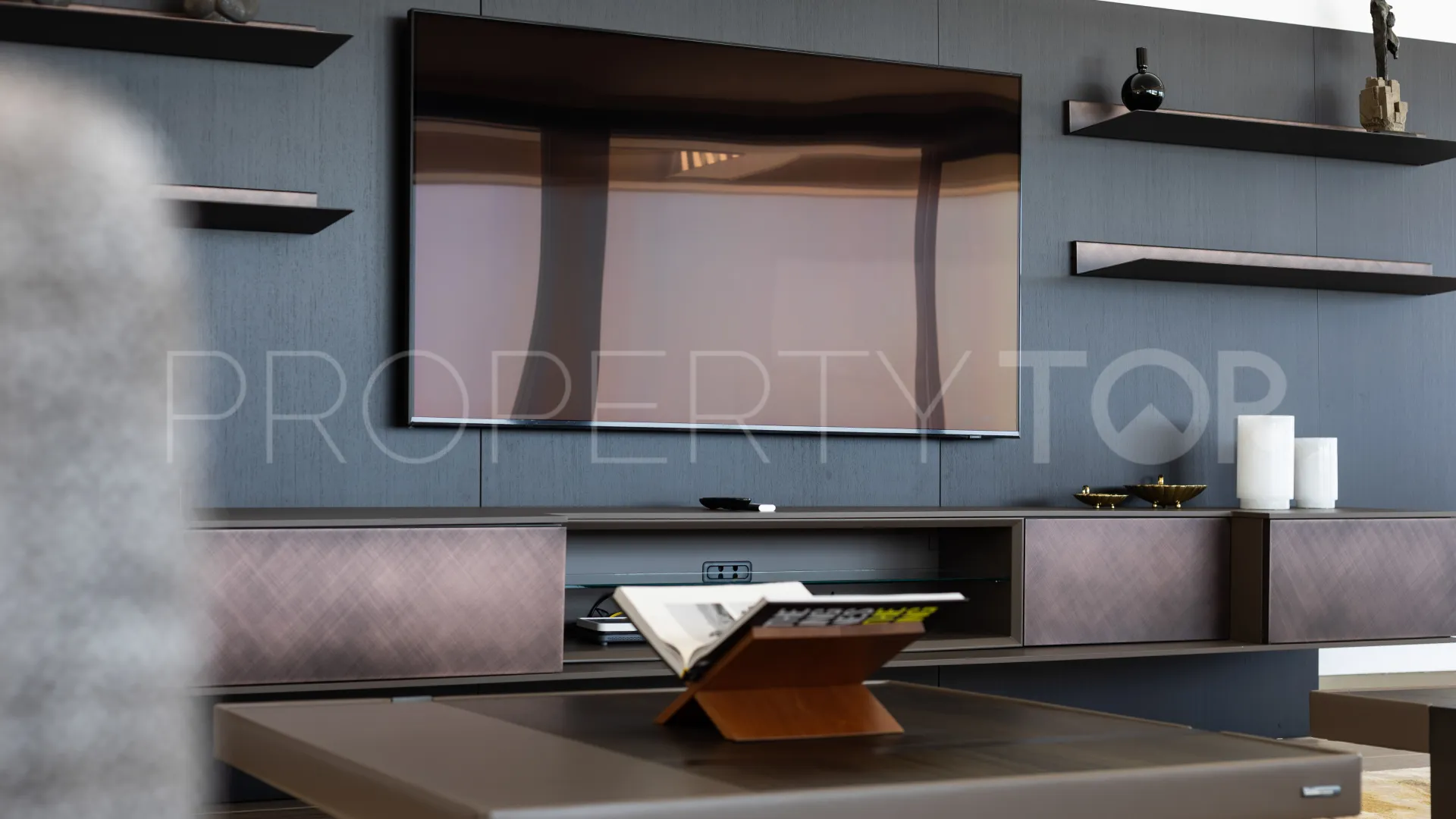 For sale Zona M villa with 5 bedrooms