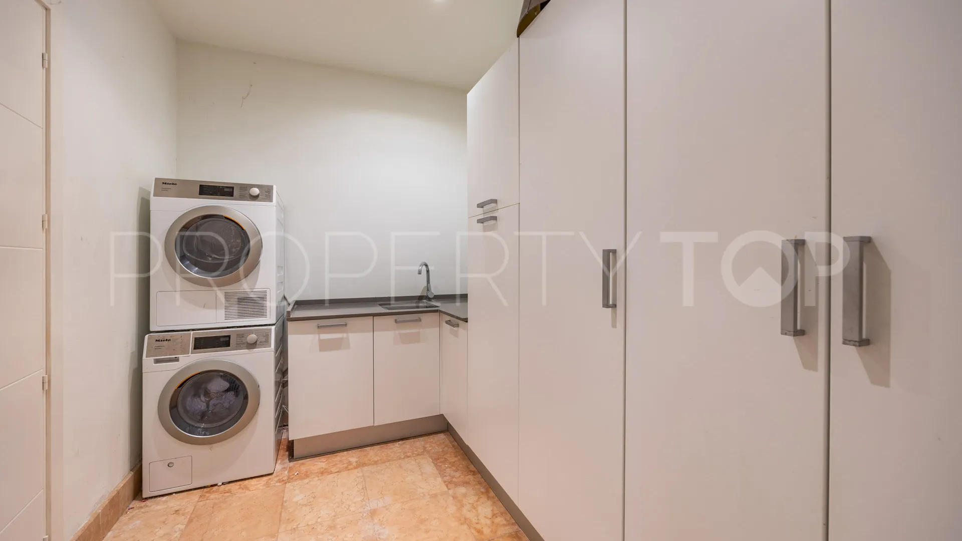 Villa en venta en Zona M