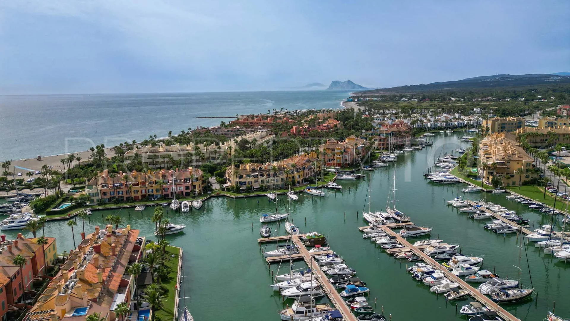 Apartamento de 3 dormitorios en venta en Ribera del Marlin
