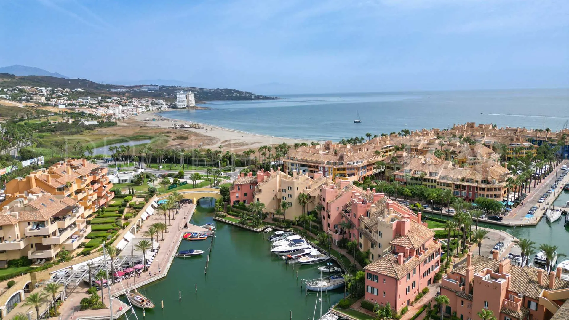 Apartamento de 3 dormitorios en venta en Ribera del Marlin