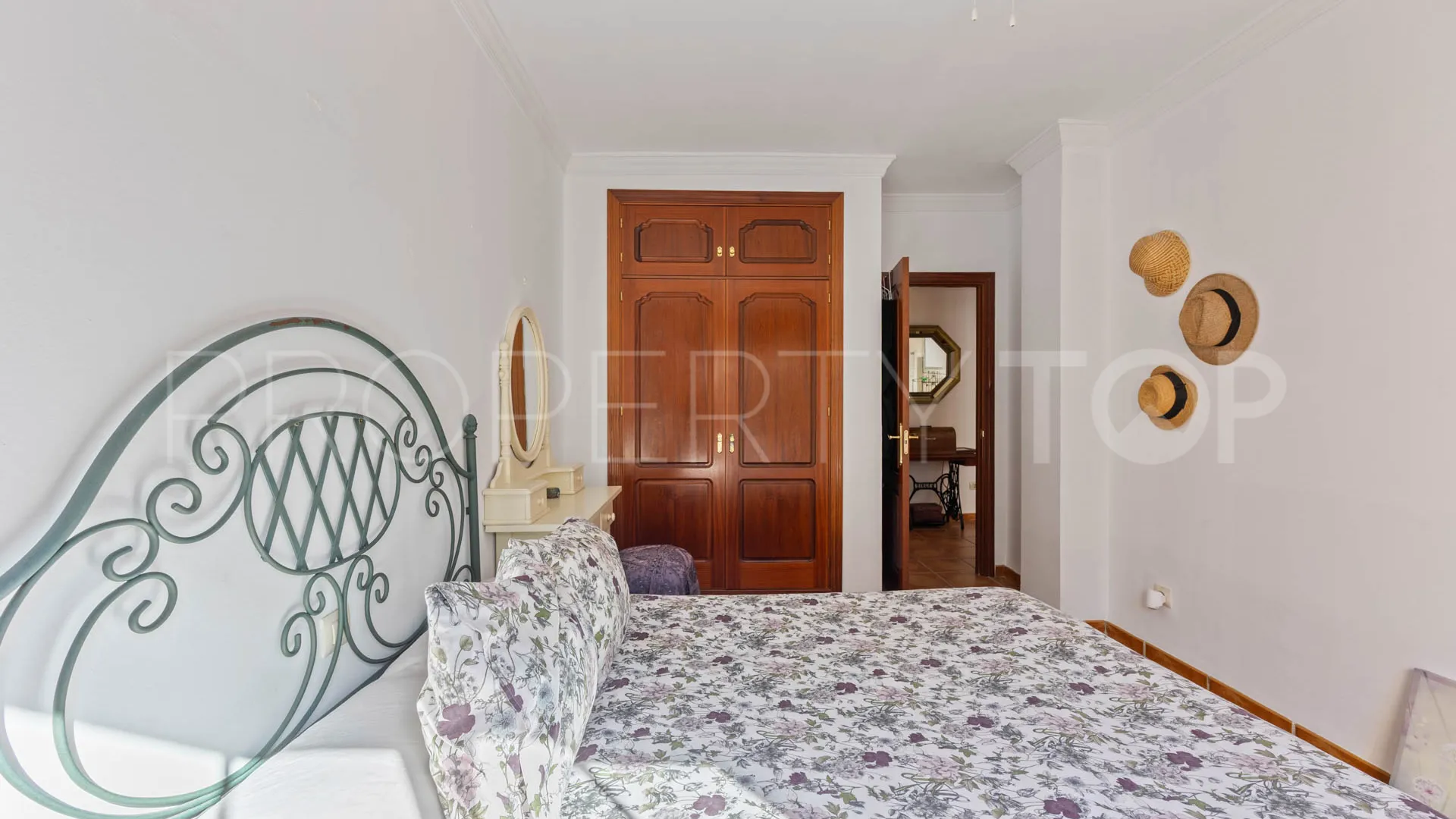 3 bedrooms Alcaidesa Costa town house for sale