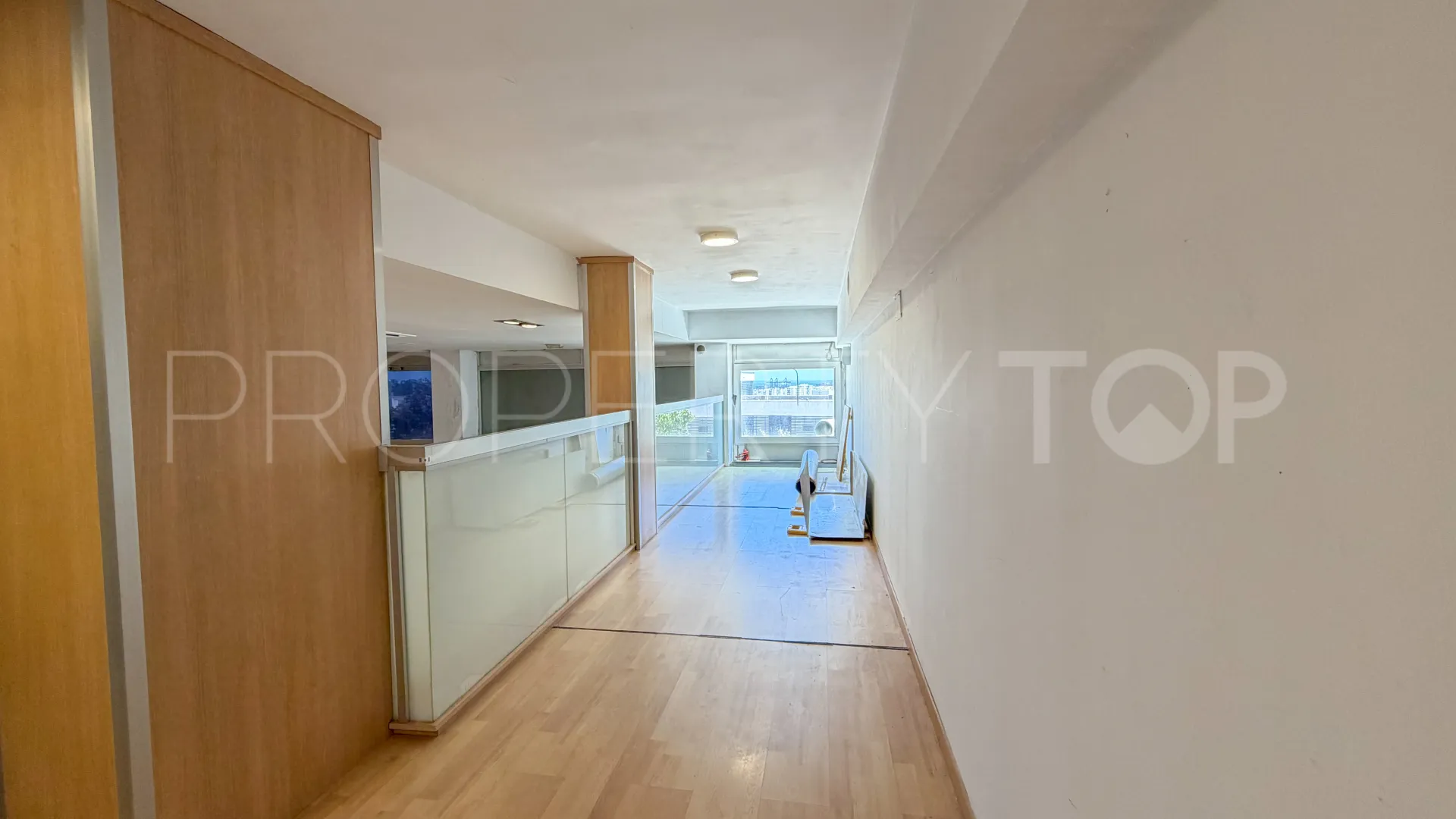 Local comercial en venta en La Granja - La Colina - Los Pastores