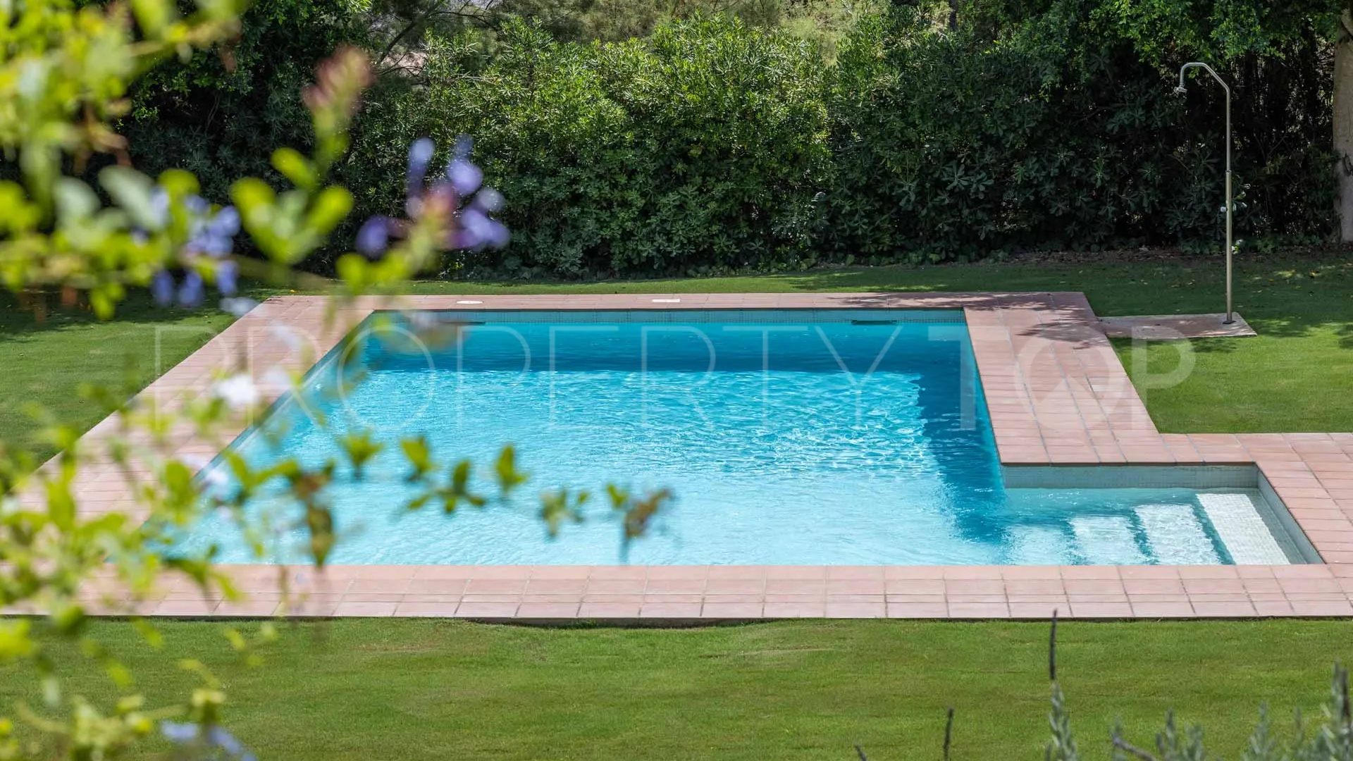 Villa with 5 bedrooms for sale in Zona L