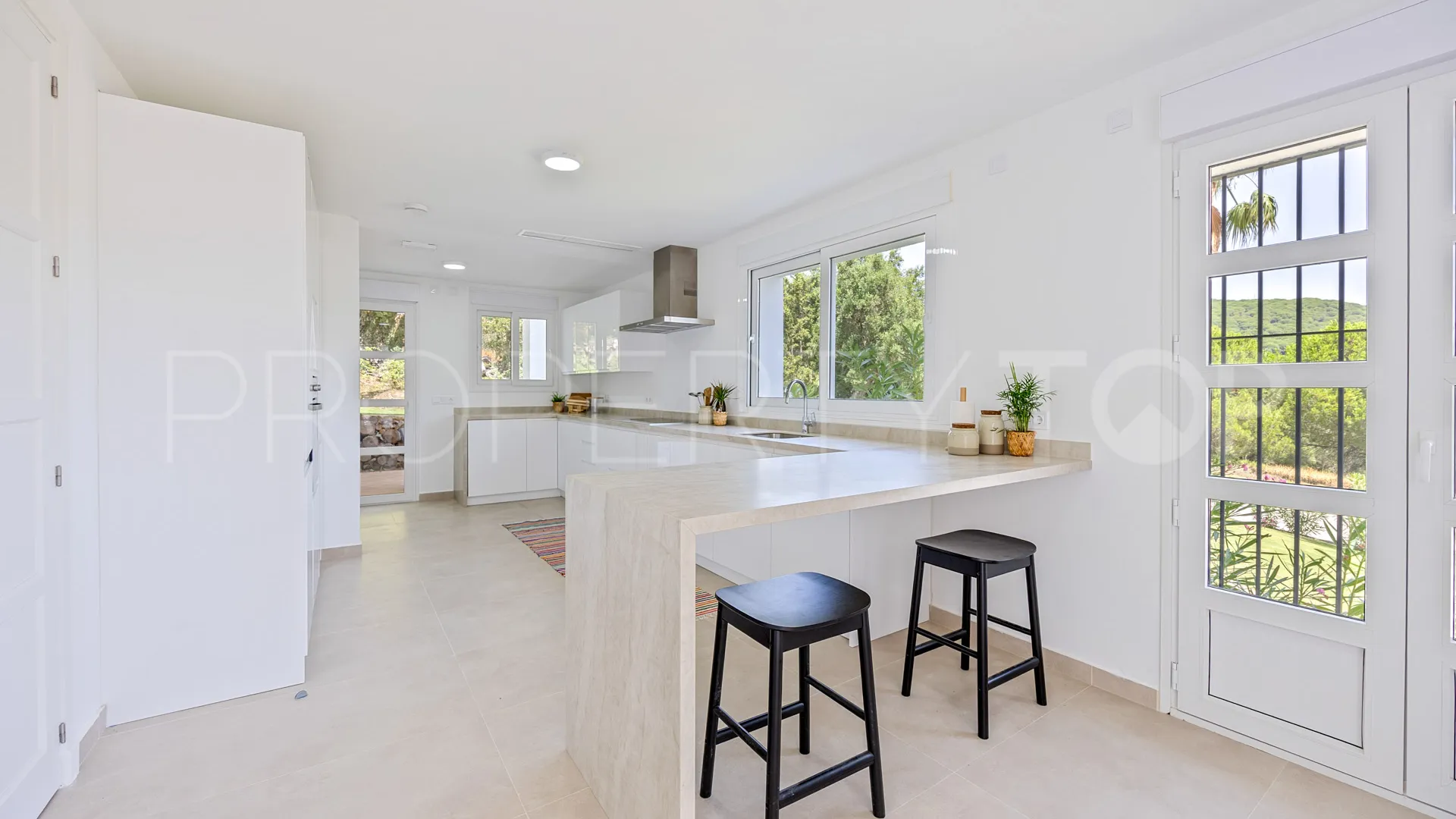 Villa with 5 bedrooms for sale in Zona L