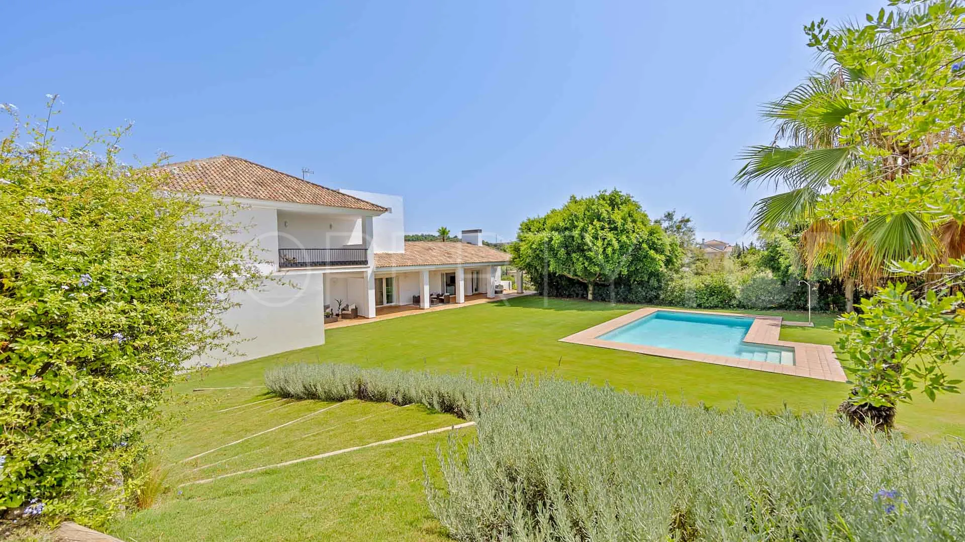 Villa with 5 bedrooms for sale in Zona L