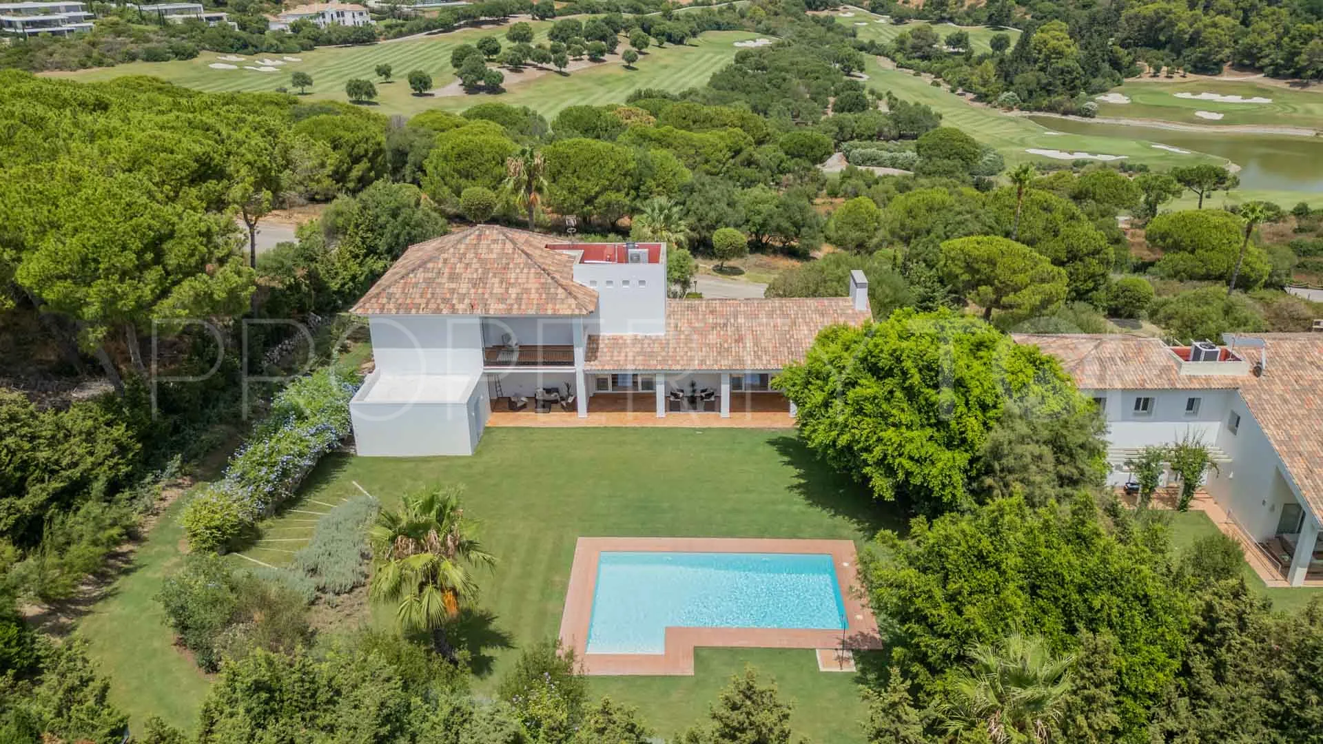 Villa with 5 bedrooms for sale in Zona L