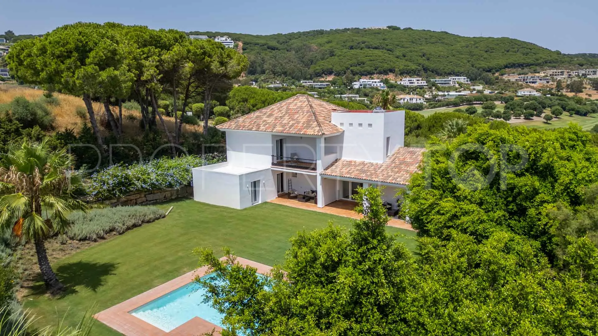 Villa with 5 bedrooms for sale in Zona L