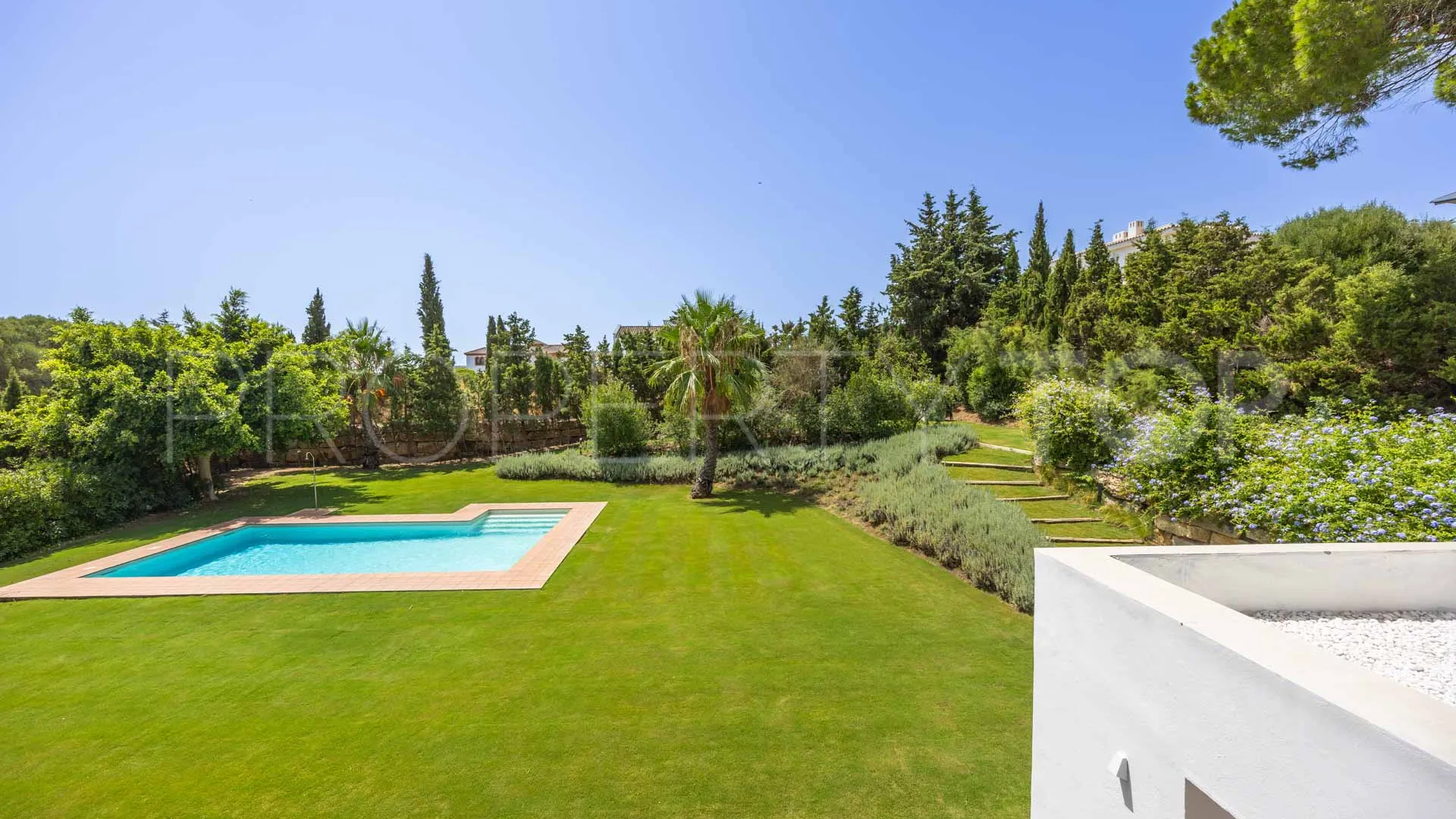 Villa with 5 bedrooms for sale in Zona L
