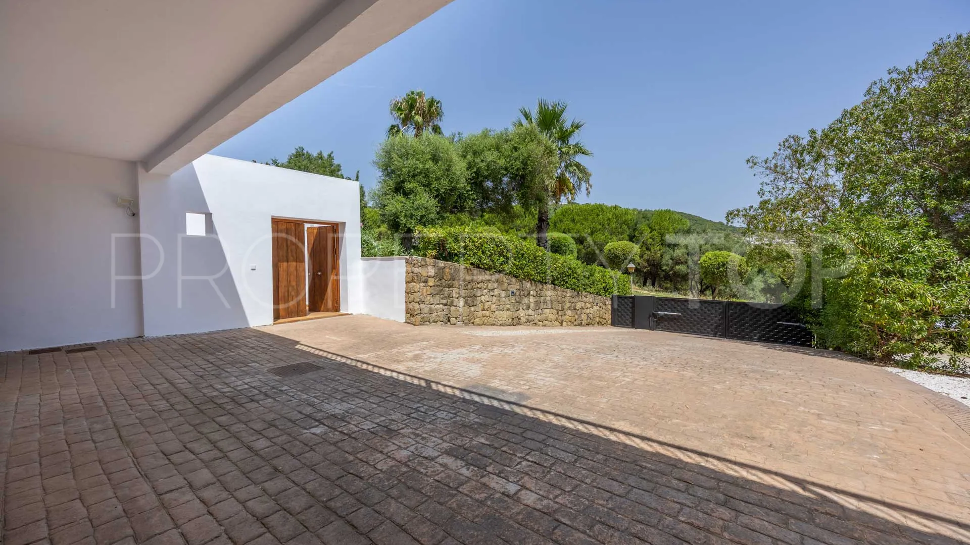 Villa with 5 bedrooms for sale in Zona L