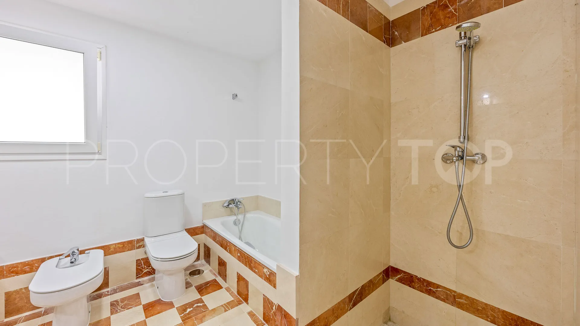 Villa with 5 bedrooms for sale in Zona L