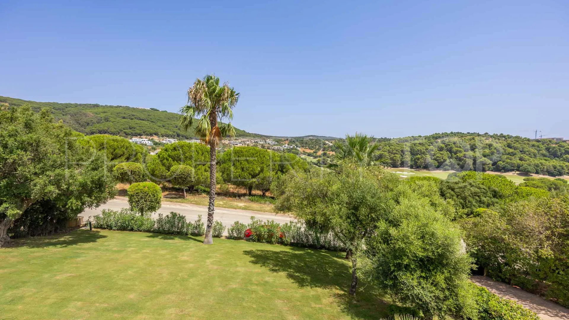 Villa with 5 bedrooms for sale in Zona L