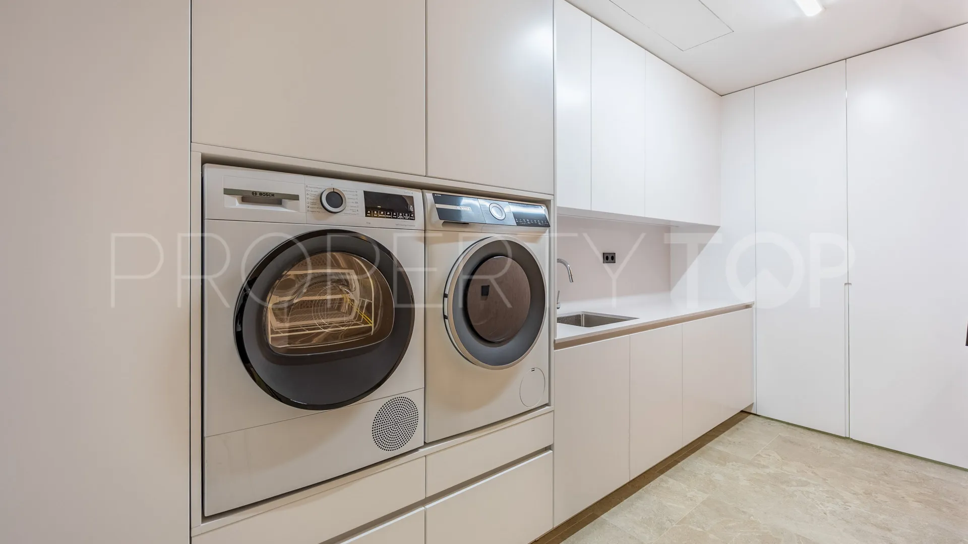 Zona L villa for sale