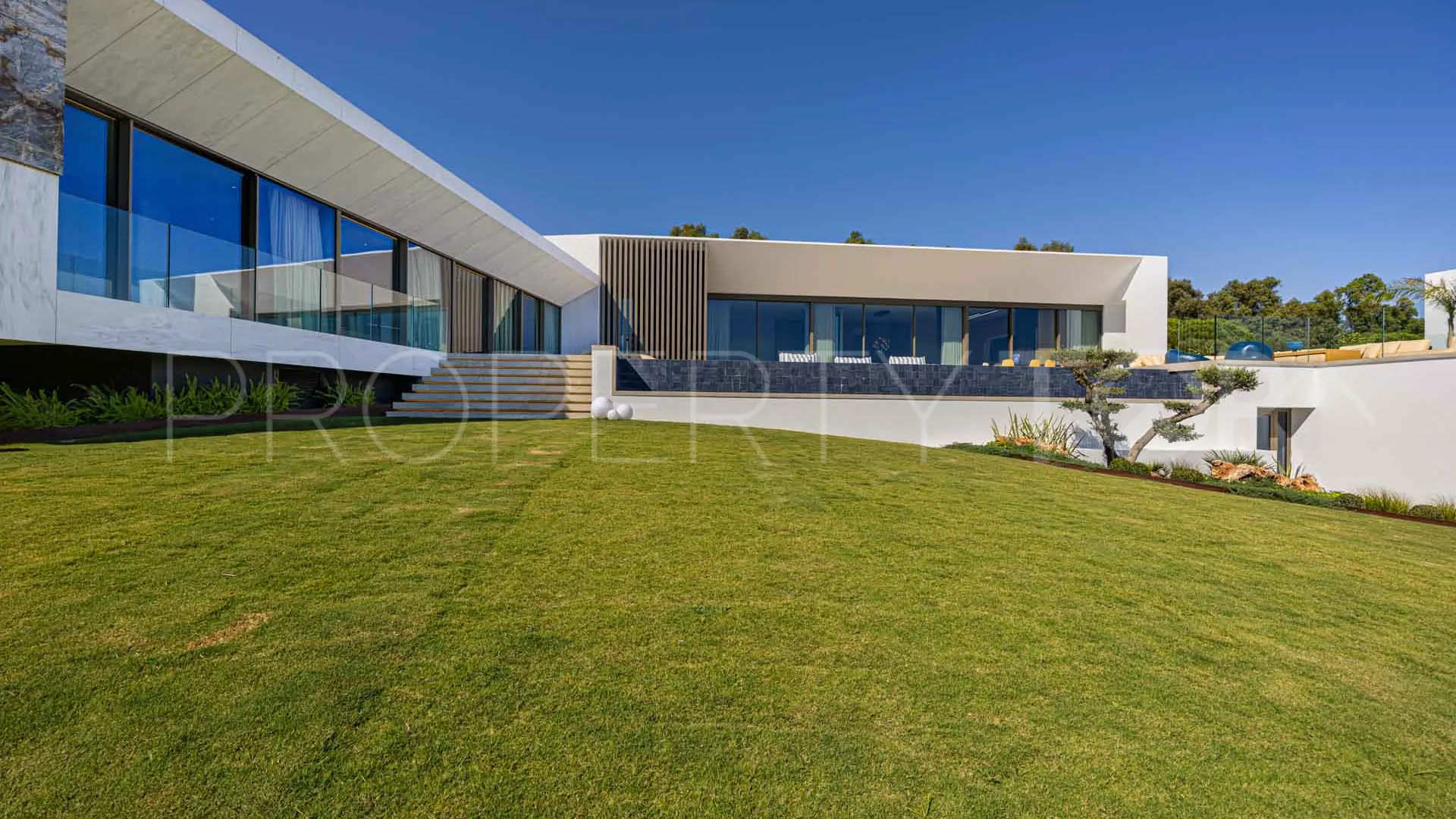 Zona L villa for sale
