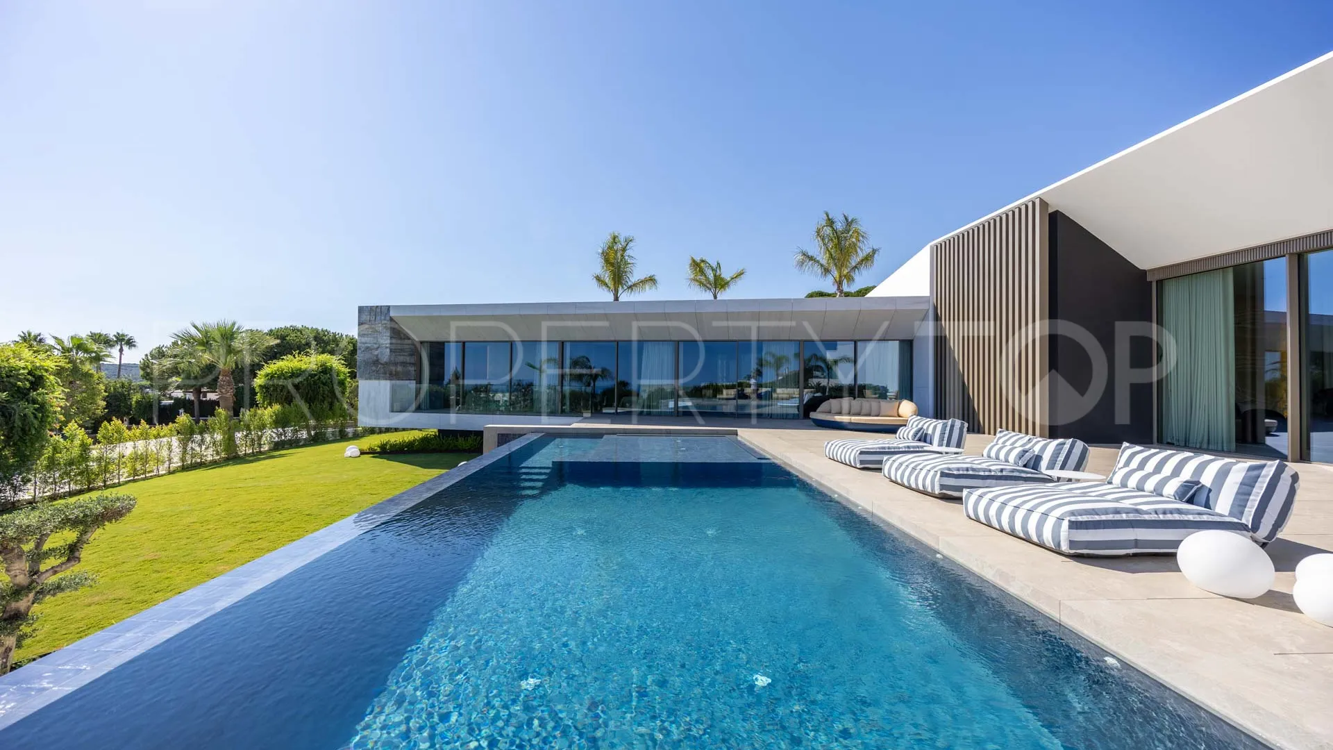 Zona L villa for sale