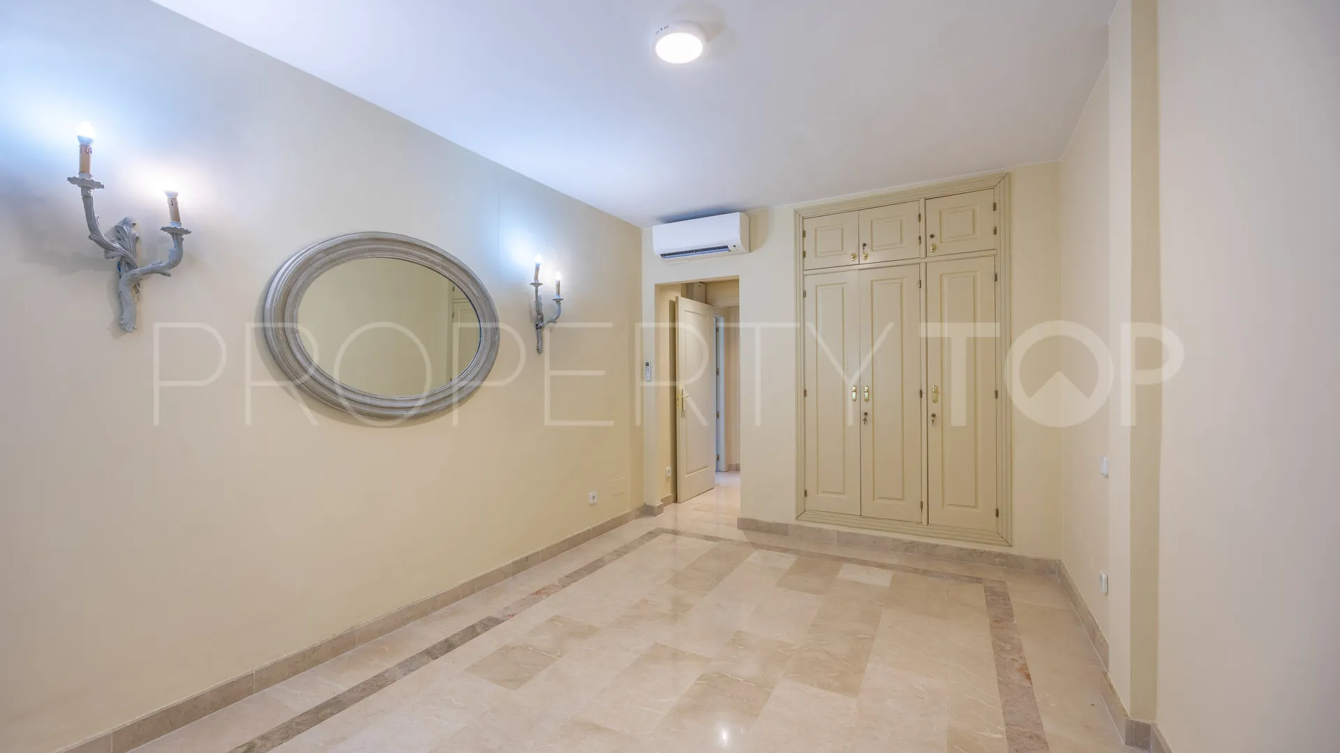 Pareado en venta en Sotogolf de 5 dormitorios