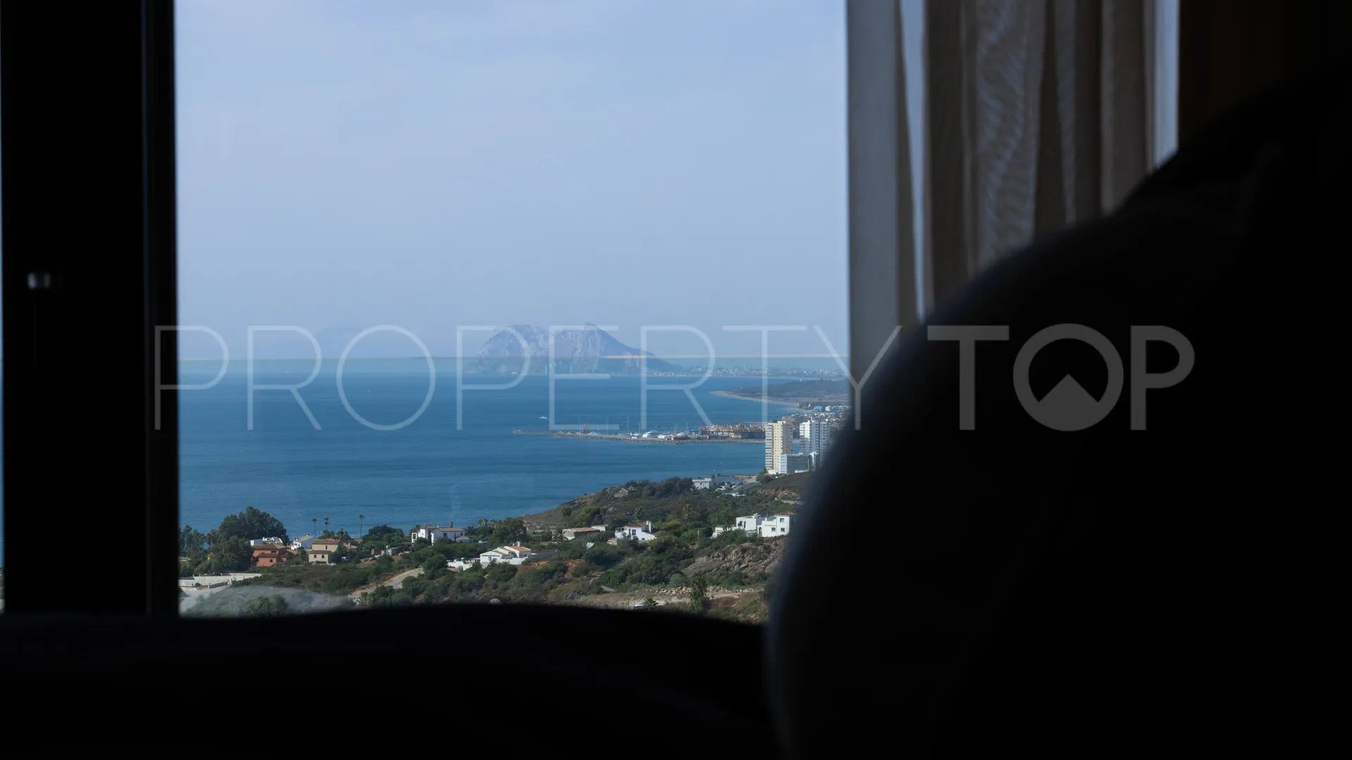 For sale 3 bedrooms town house in Bahia de las Rocas