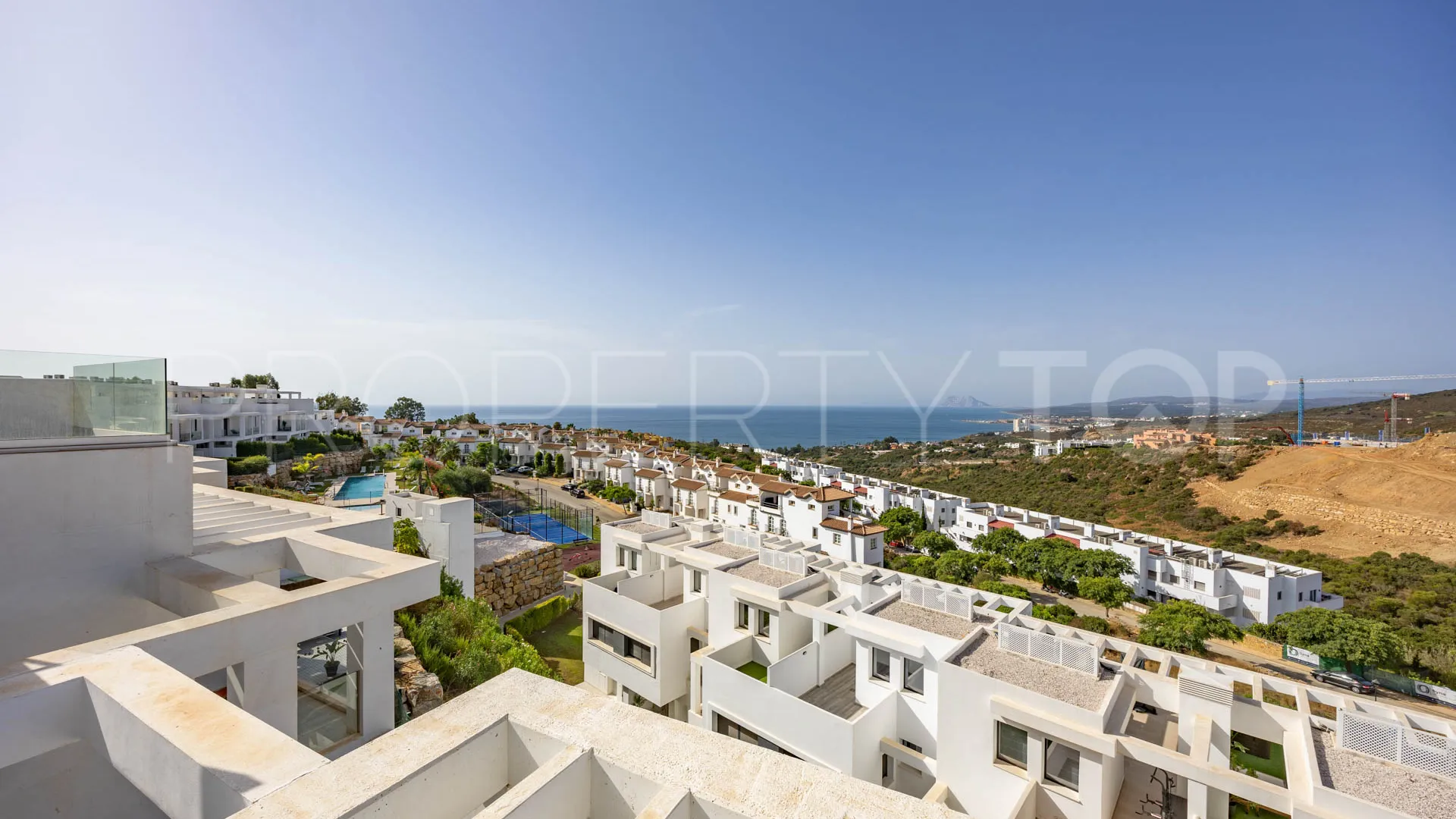 For sale 3 bedrooms town house in Bahia de las Rocas