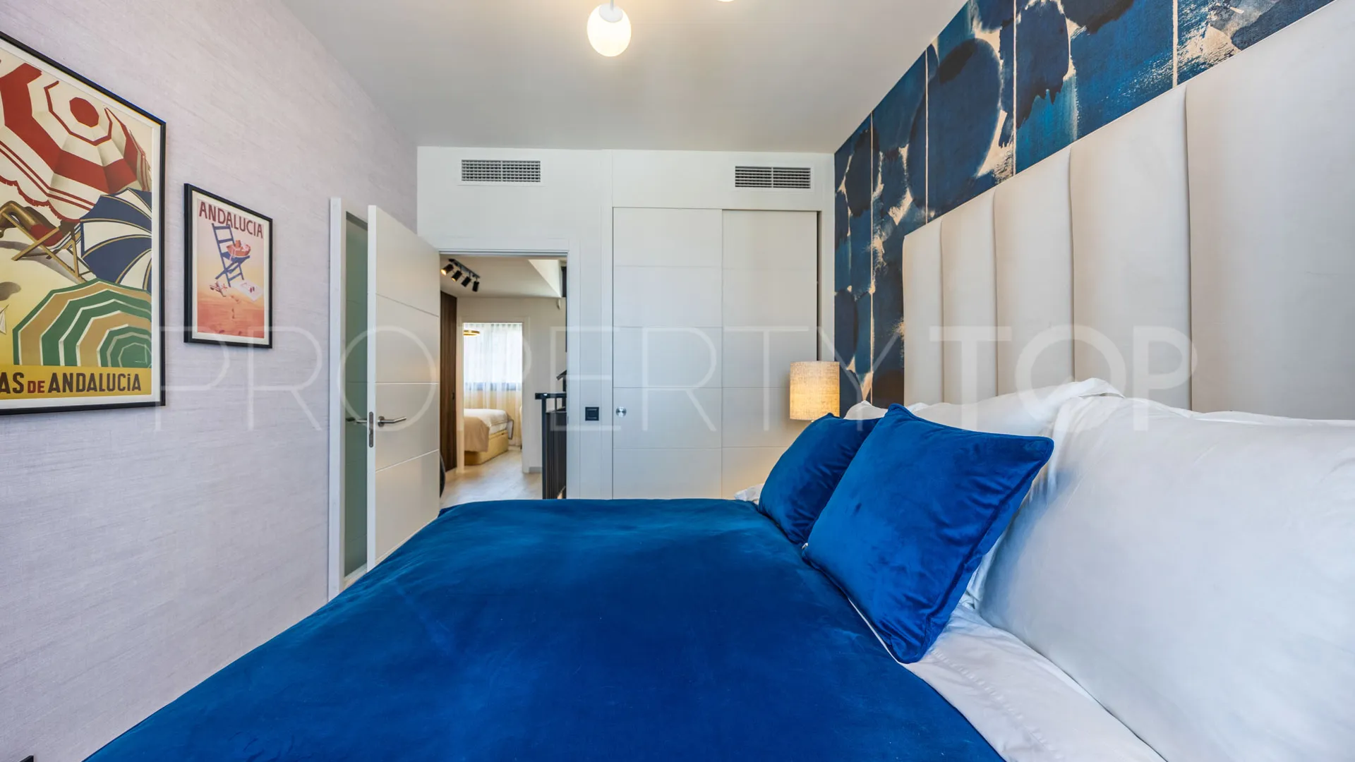 For sale 3 bedrooms town house in Bahia de las Rocas