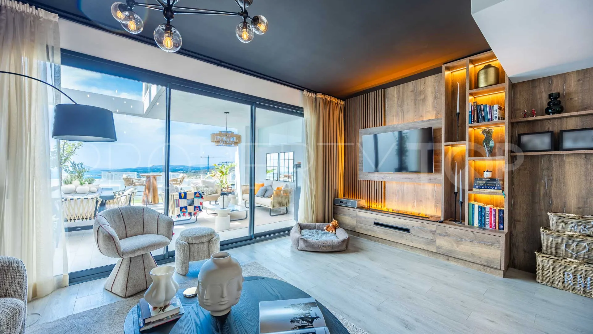 For sale 3 bedrooms town house in Bahia de las Rocas