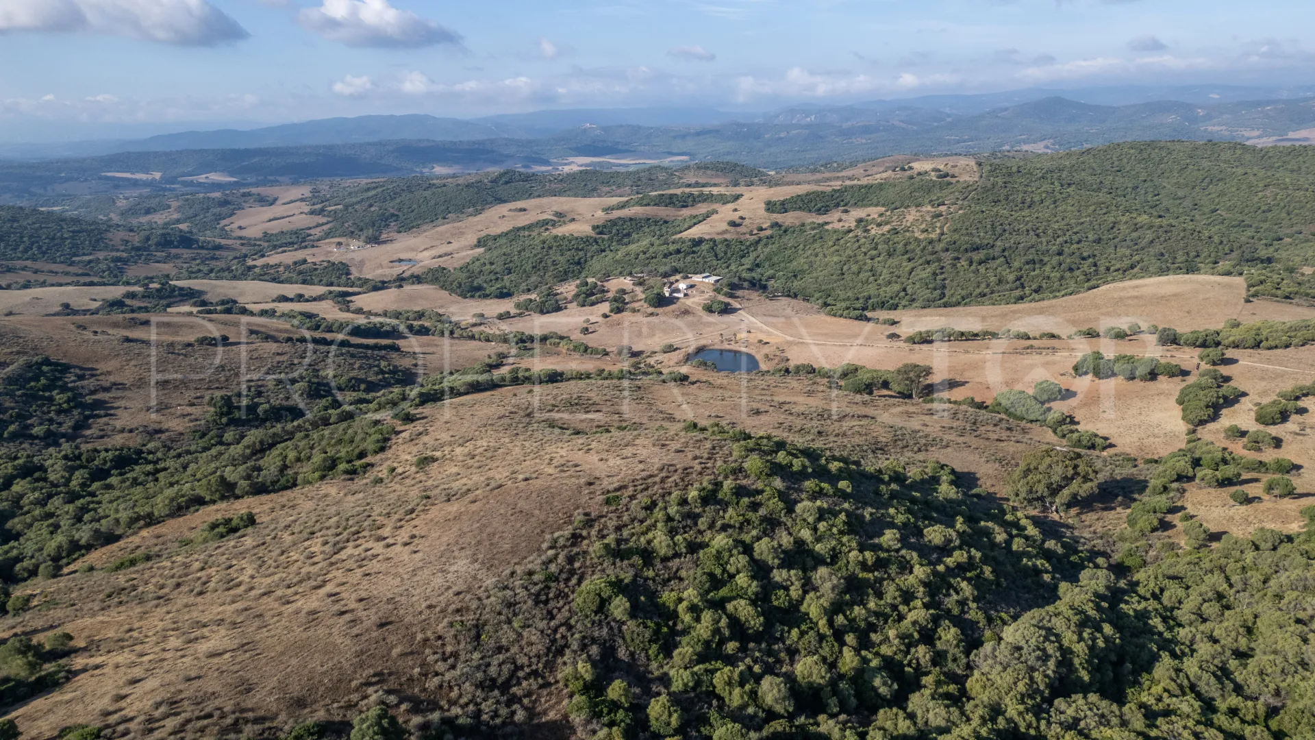 San Martin del Tesorillo, finca a la venta de 4 dormitorios