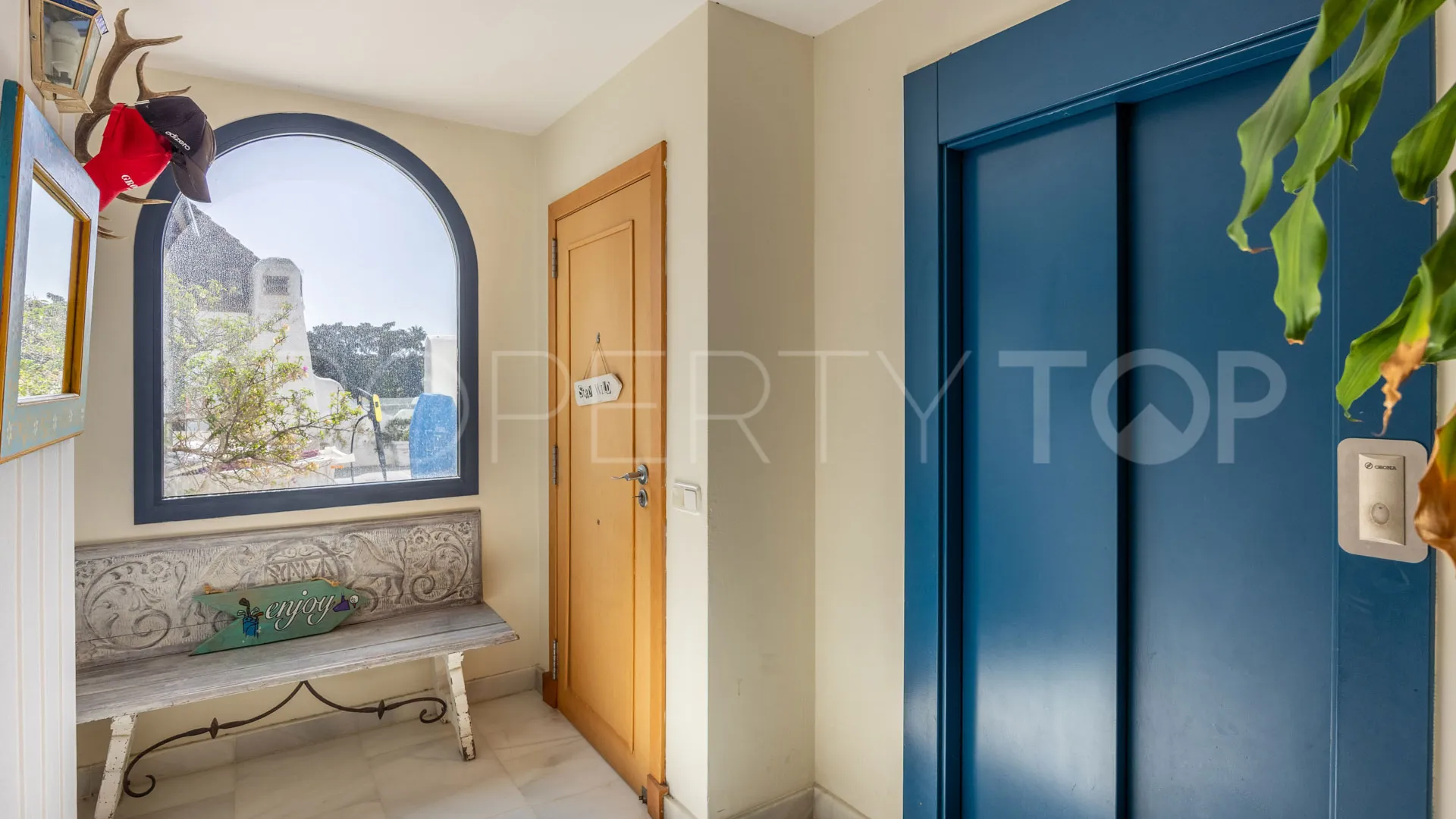 Se vende apartamento de 3 dormitorios en El Polo de Sotogrande