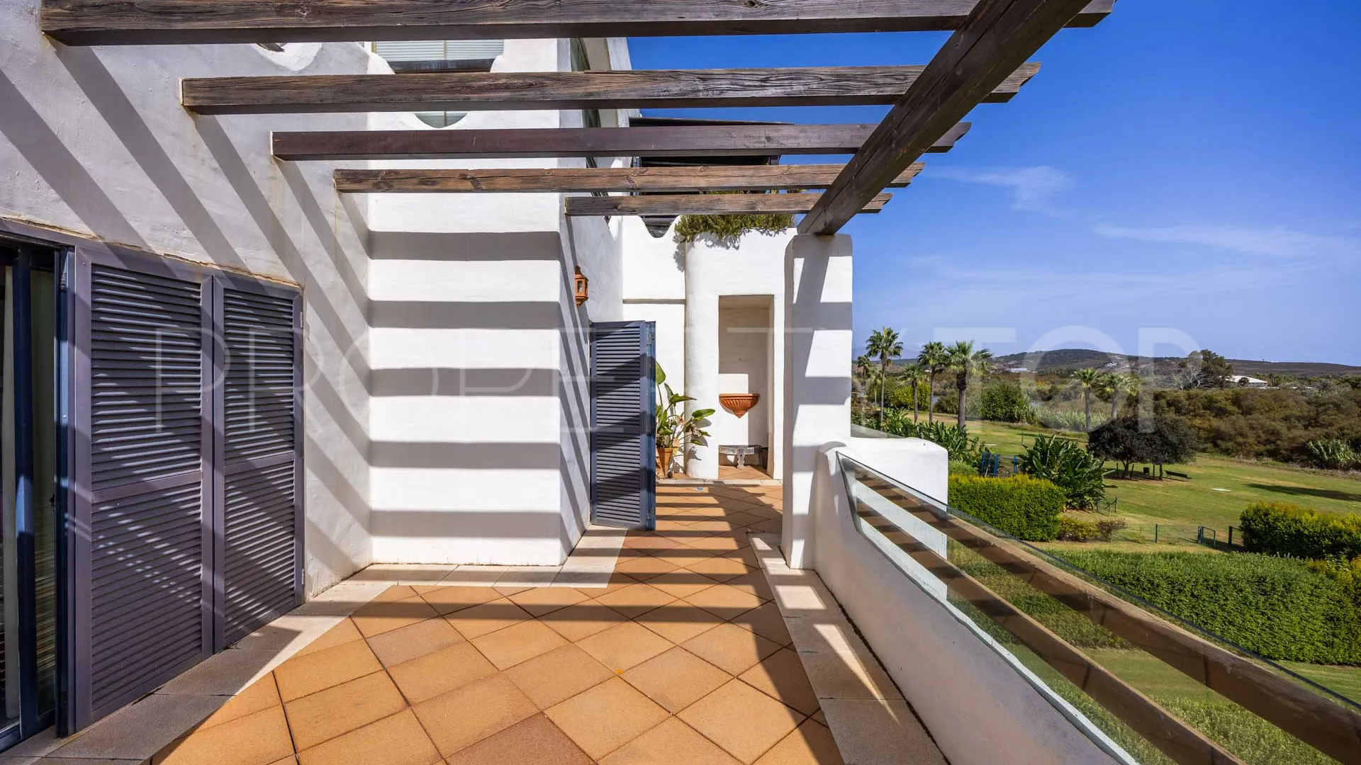 Se vende apartamento de 3 dormitorios en El Polo de Sotogrande