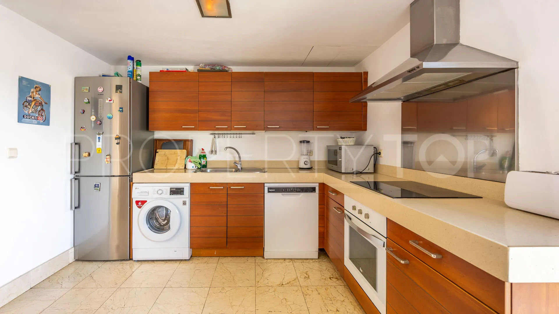 Se vende apartamento de 3 dormitorios en El Polo de Sotogrande