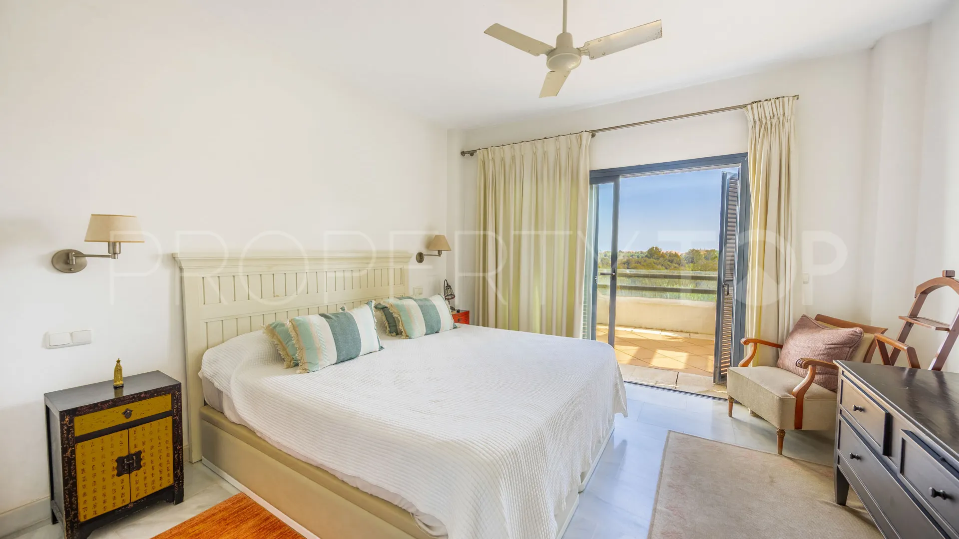 Se vende apartamento de 3 dormitorios en El Polo de Sotogrande