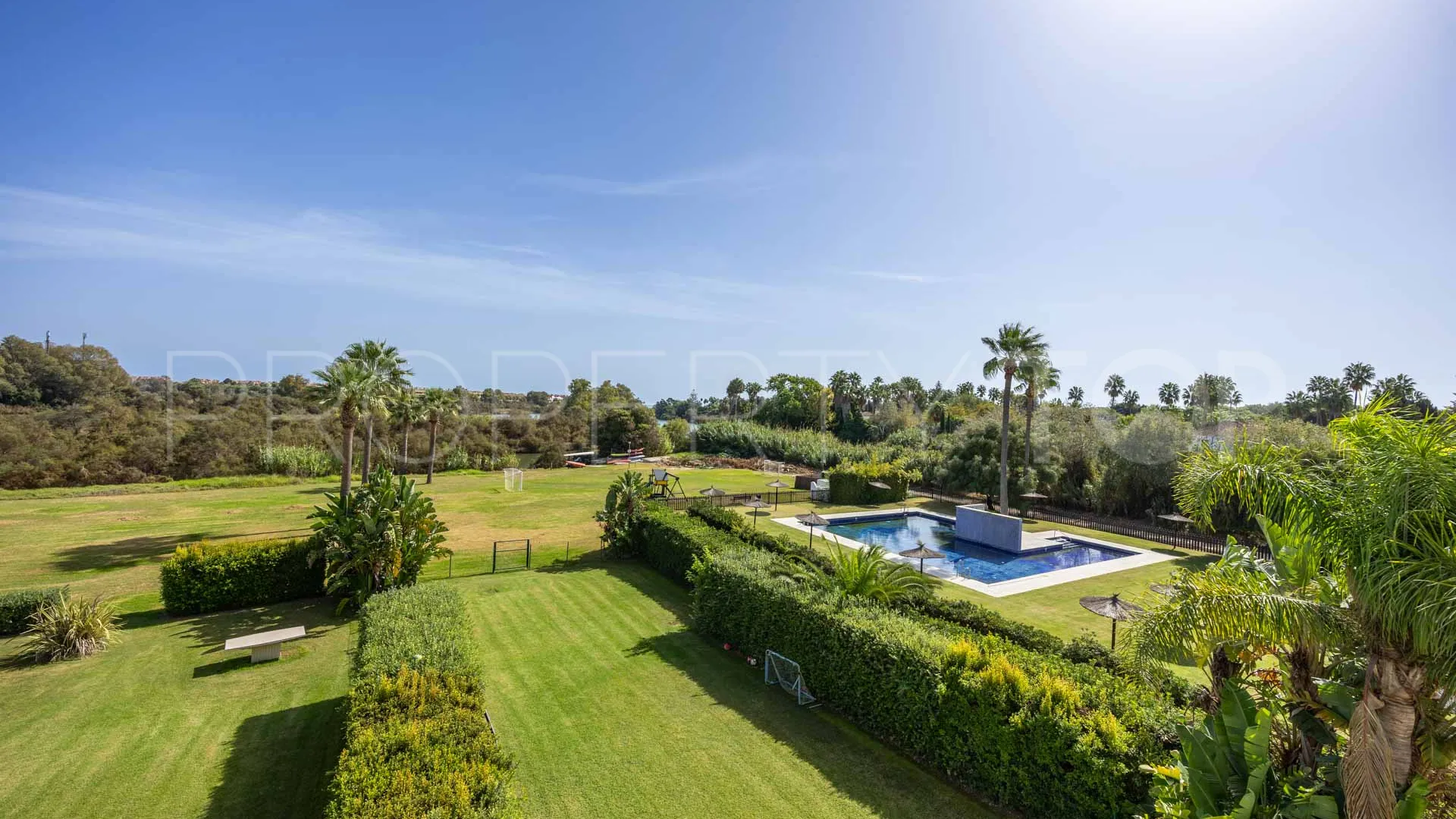 Se vende apartamento de 3 dormitorios en El Polo de Sotogrande