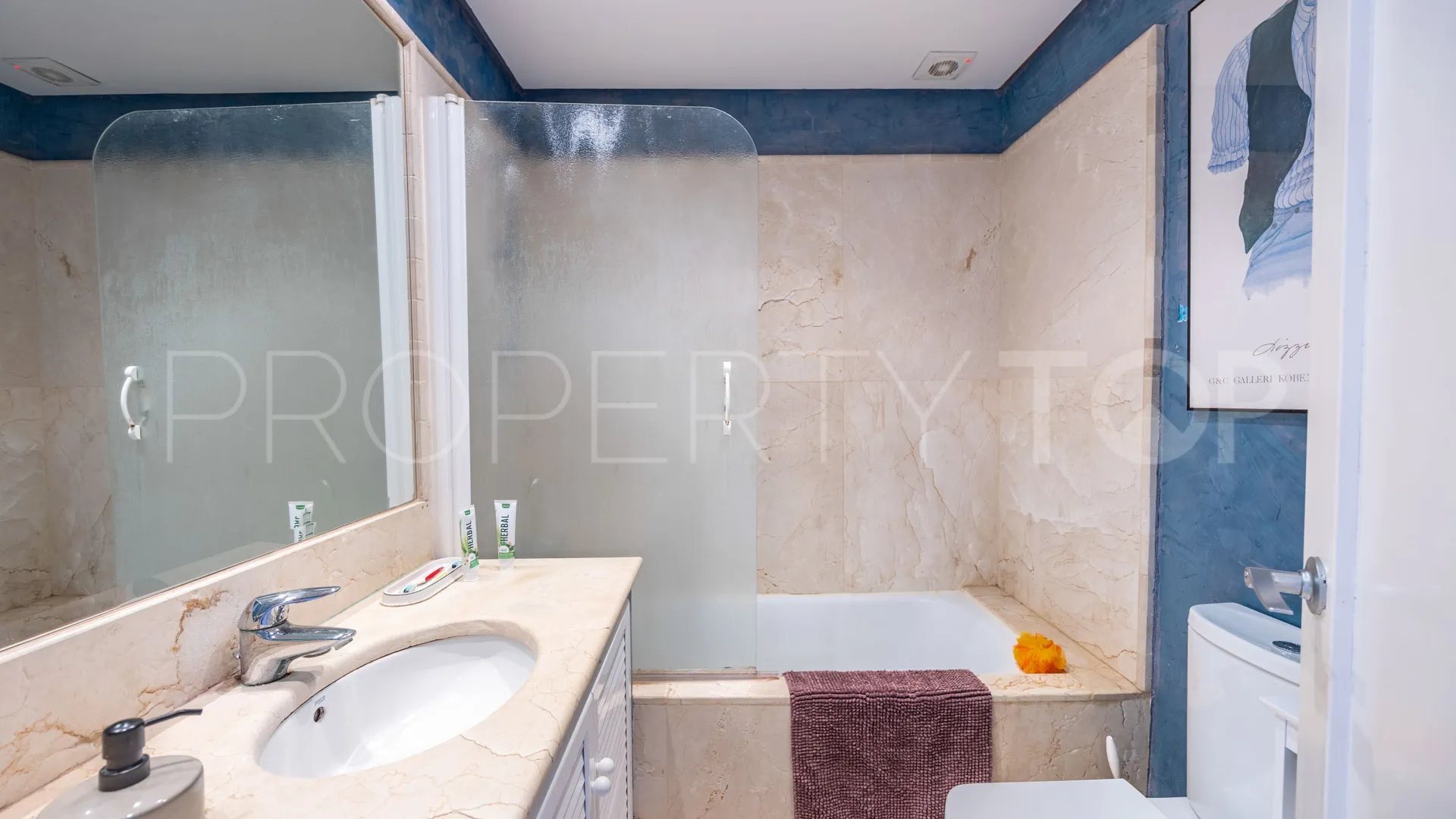Se vende apartamento de 3 dormitorios en El Polo de Sotogrande