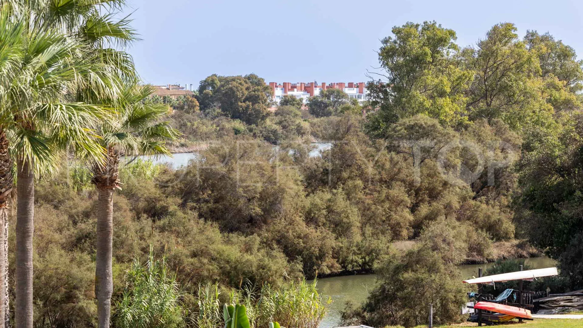 Se vende apartamento de 3 dormitorios en El Polo de Sotogrande